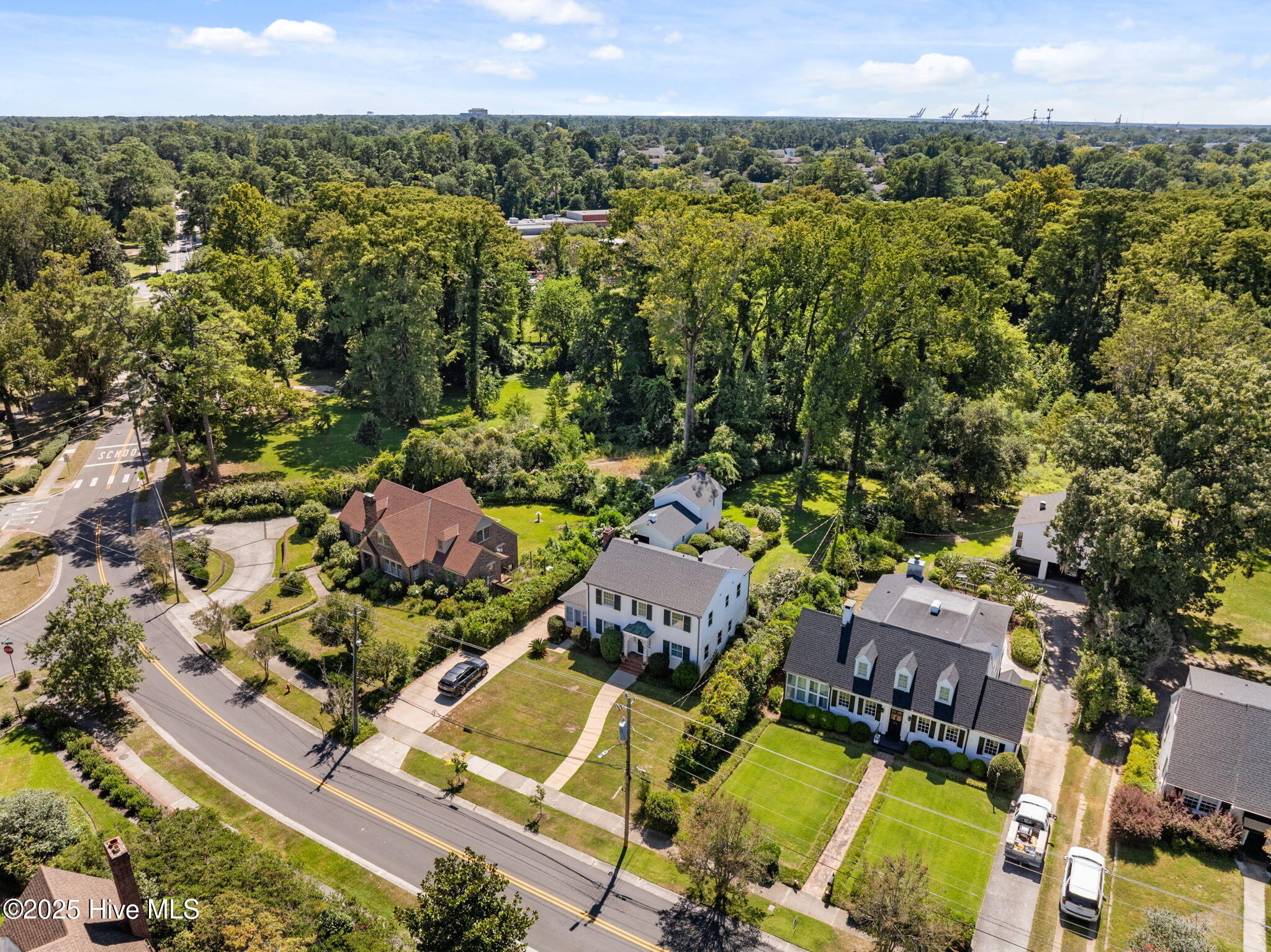 418 Forest Hills Drive