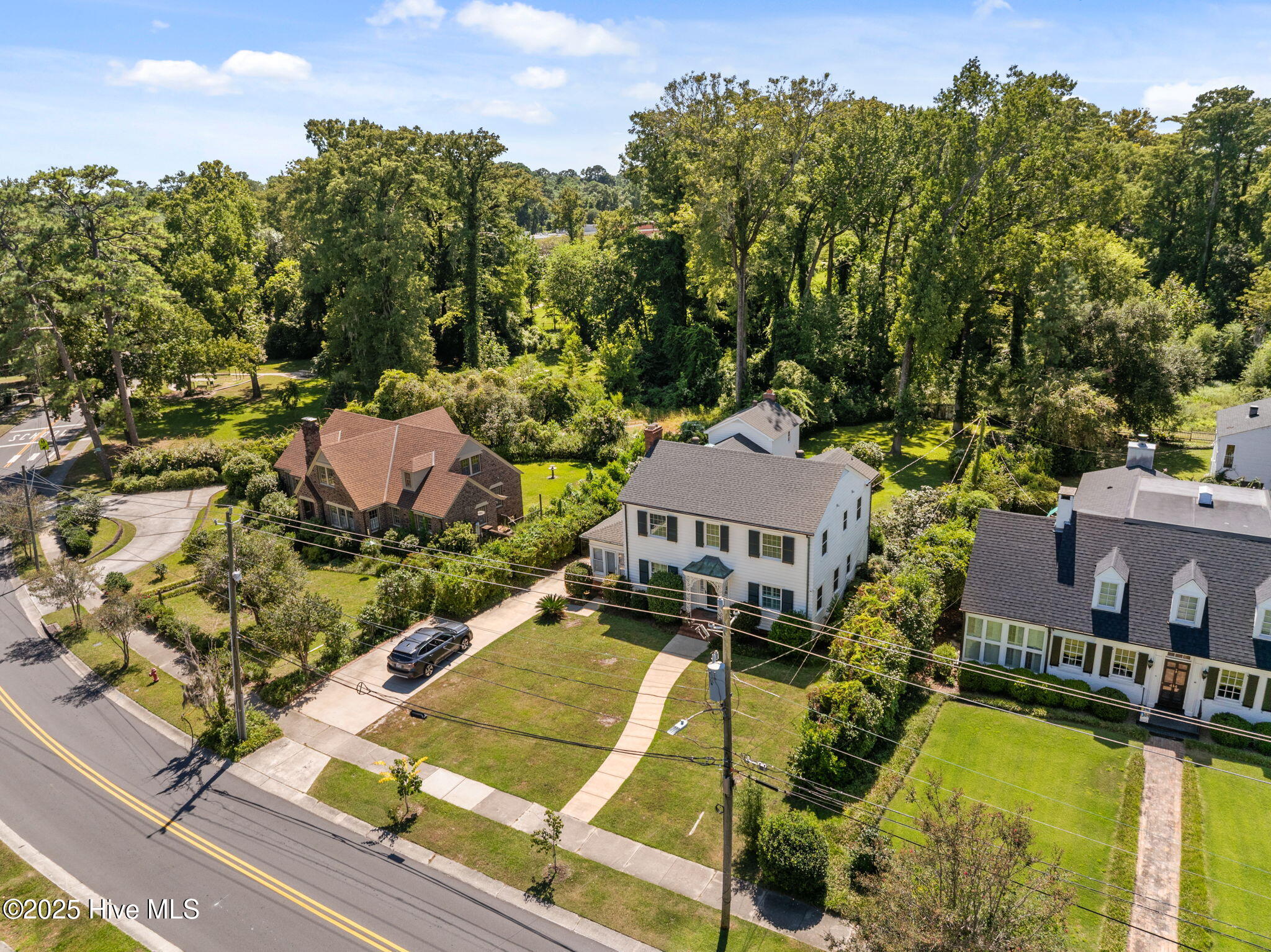 418 Forest Hills Drive