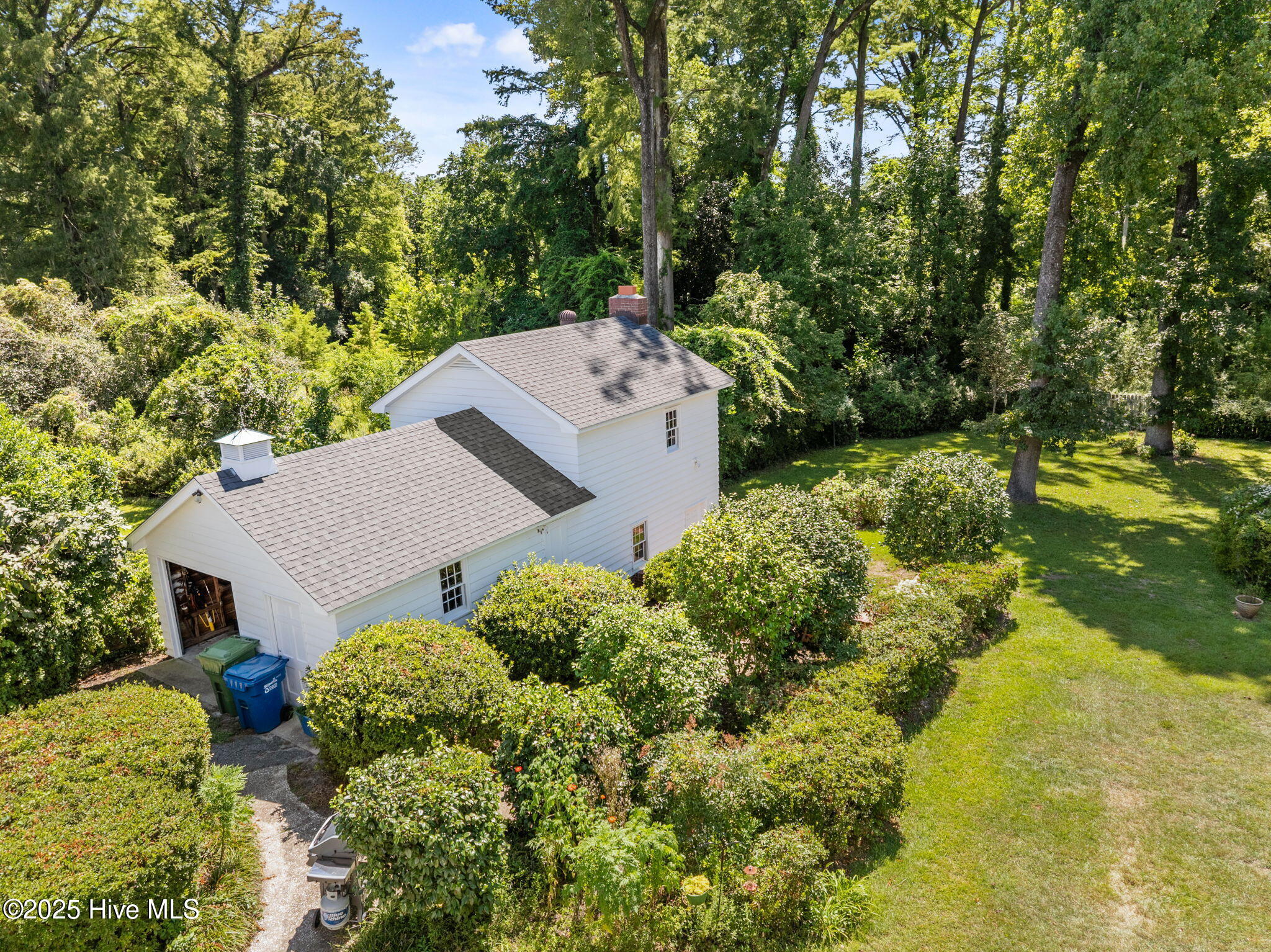 418 Forest Hills Drive