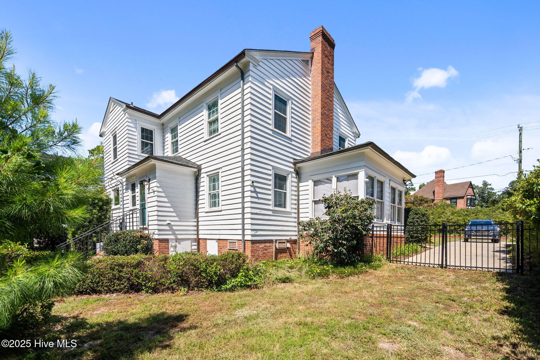 418 Forest Hills Drive