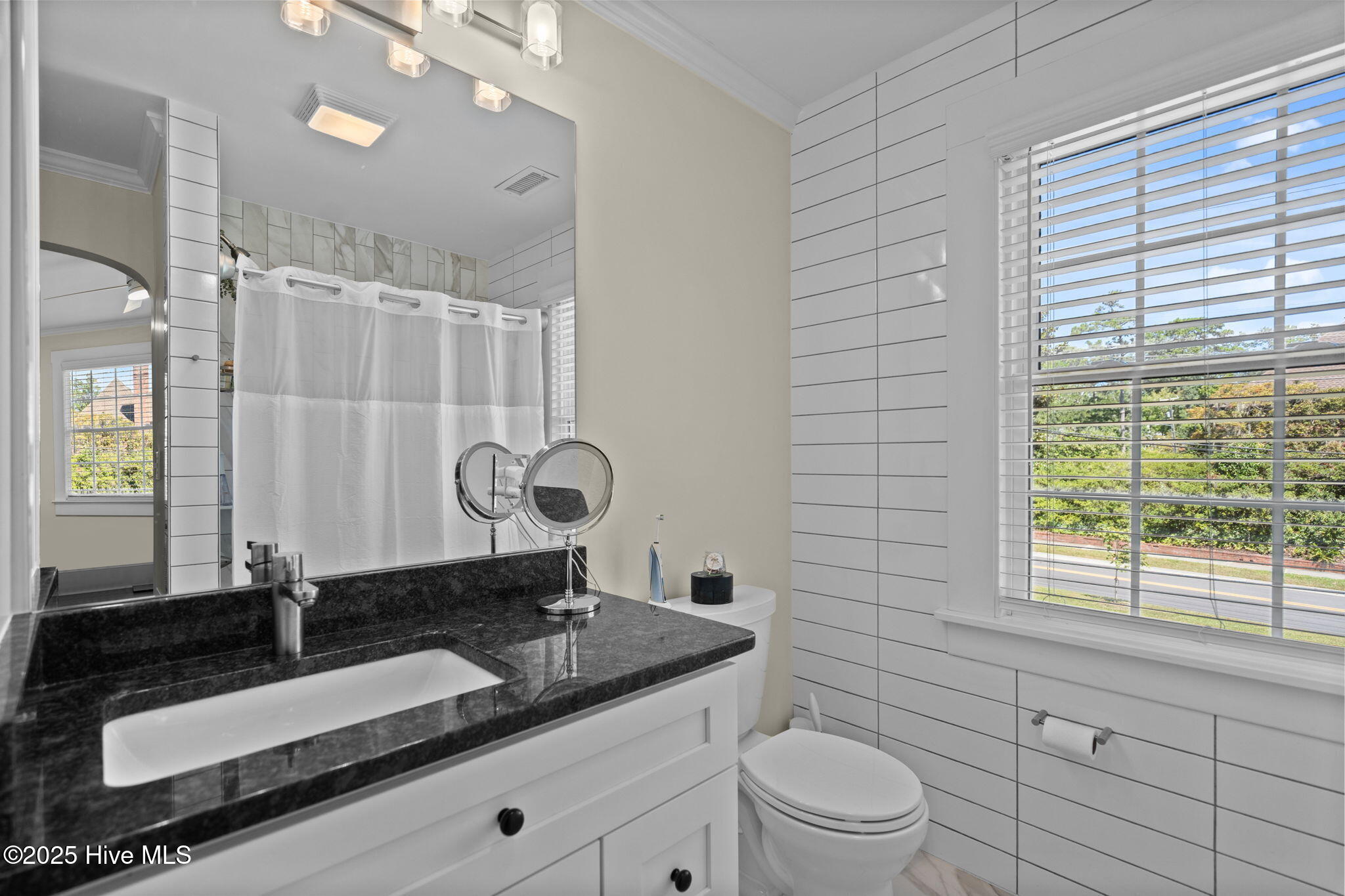 418 Forest Hills Drive