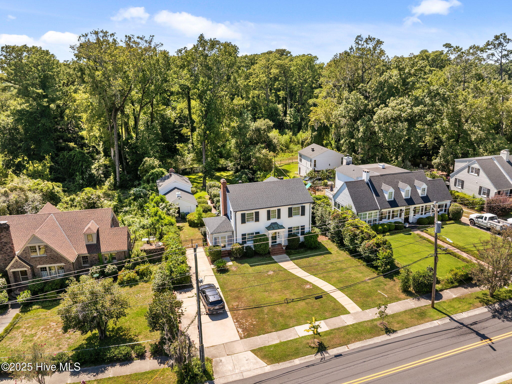 418 Forest Hills Drive