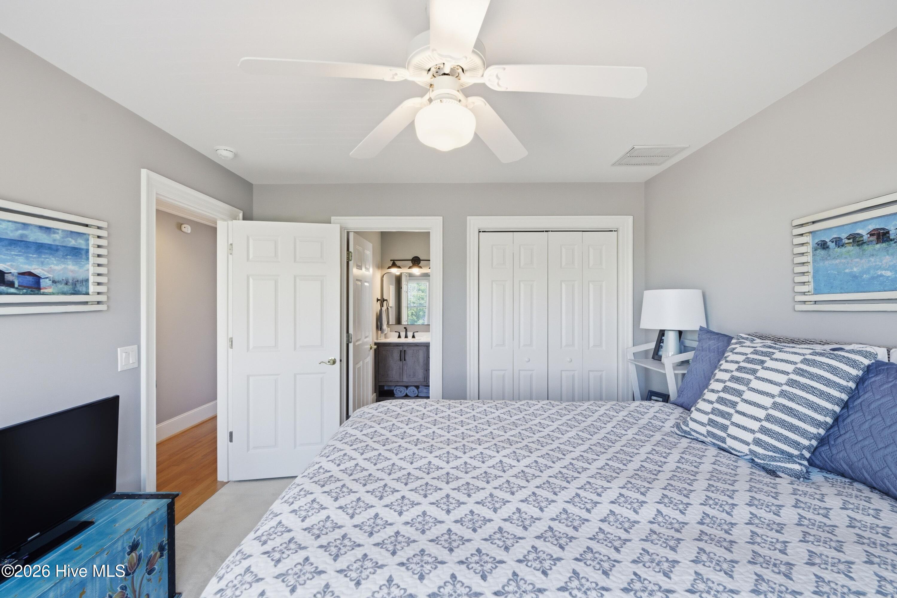 5252 Masonboro Harbour Drive