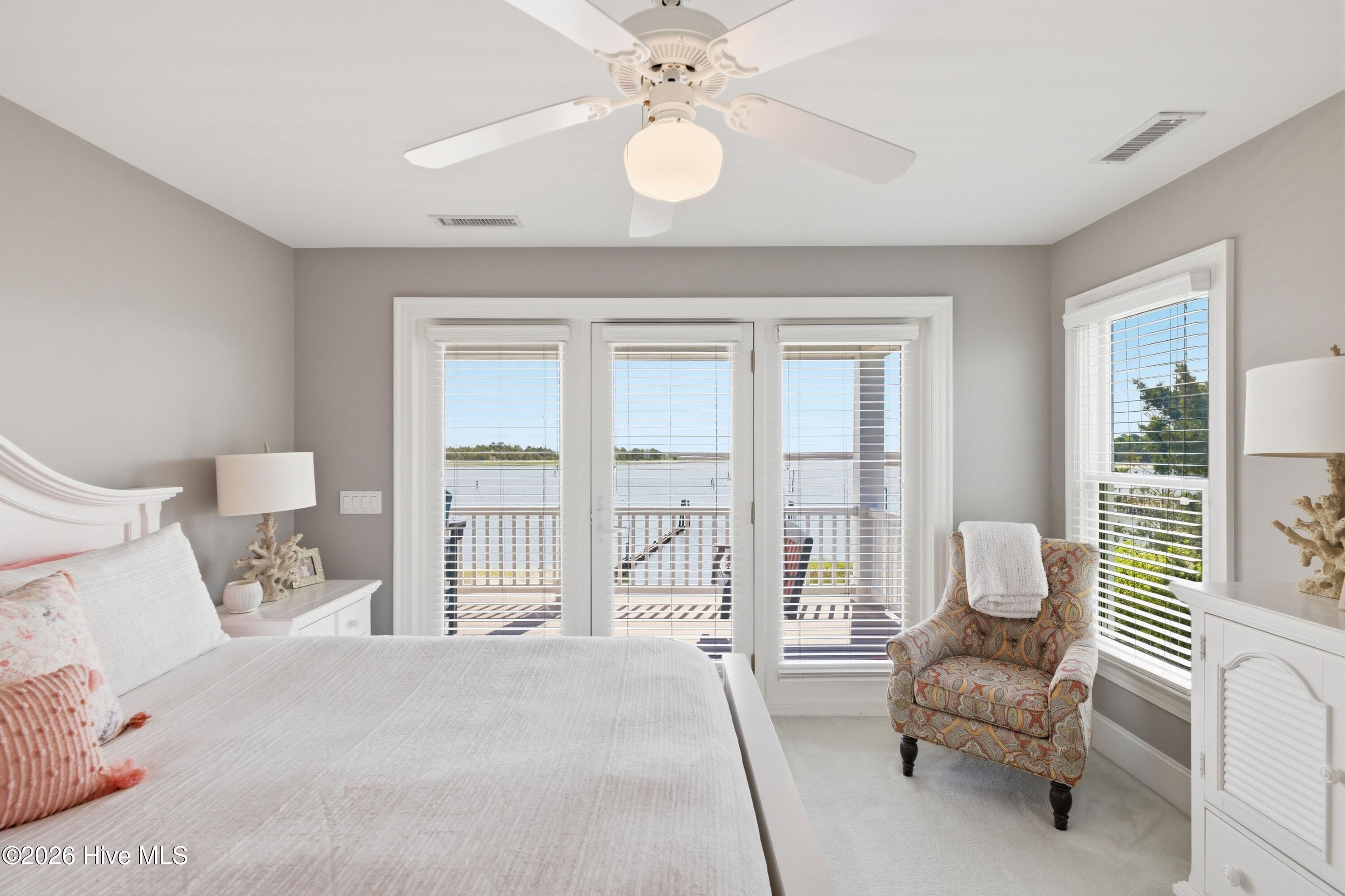 5252 Masonboro Harbour Drive