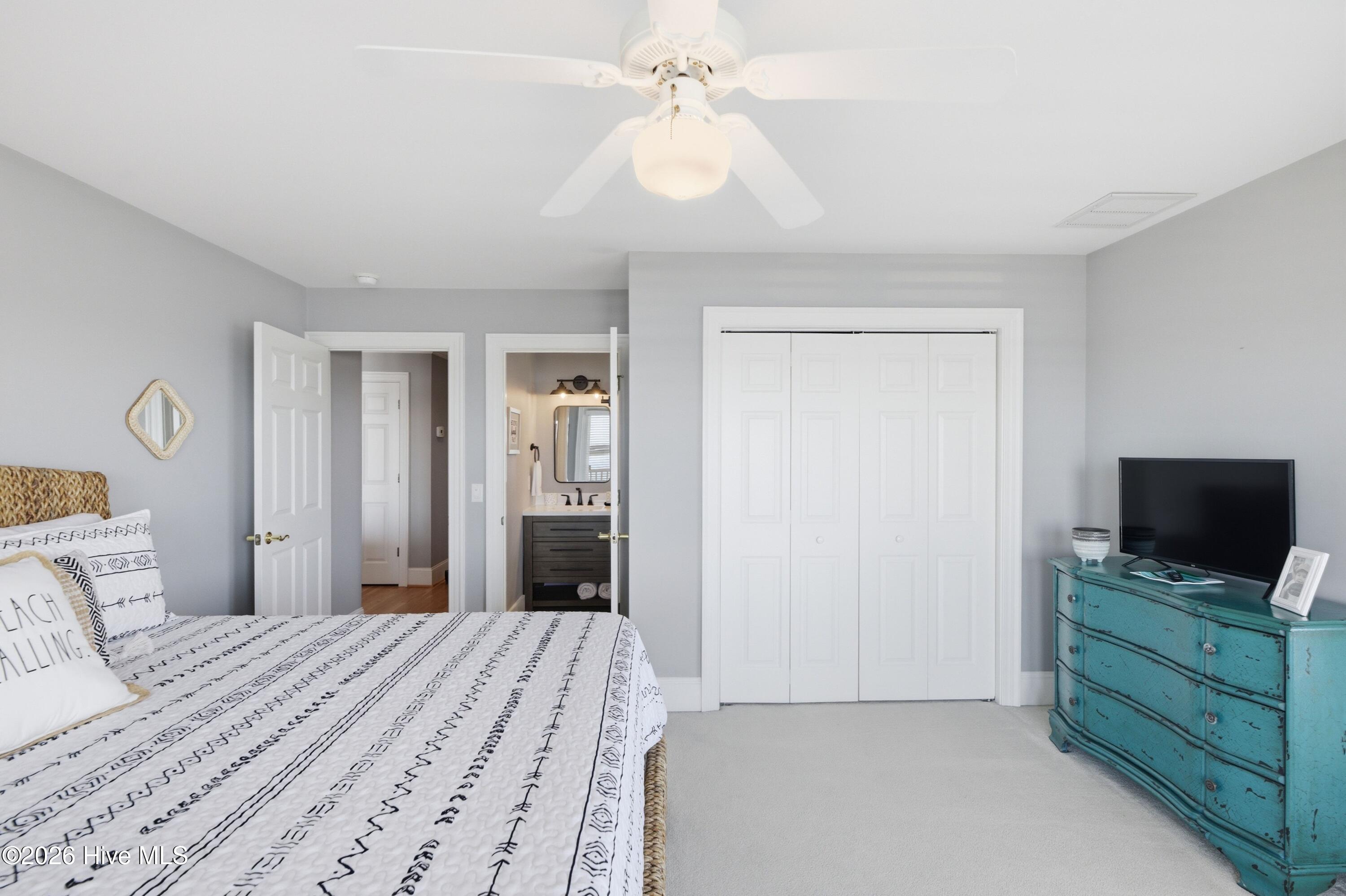 5252 Masonboro Harbour Drive