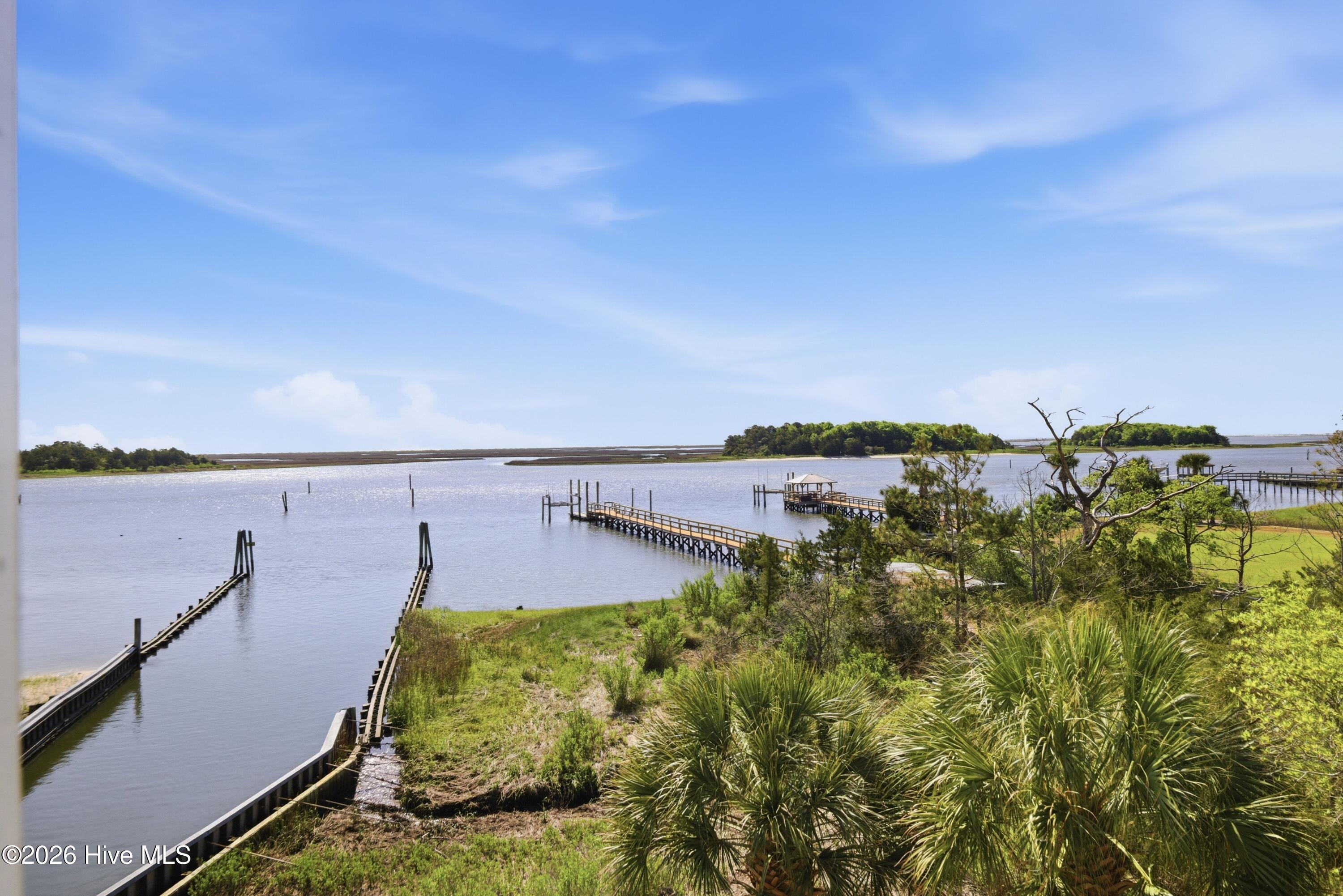 5252 Masonboro Harbour Drive