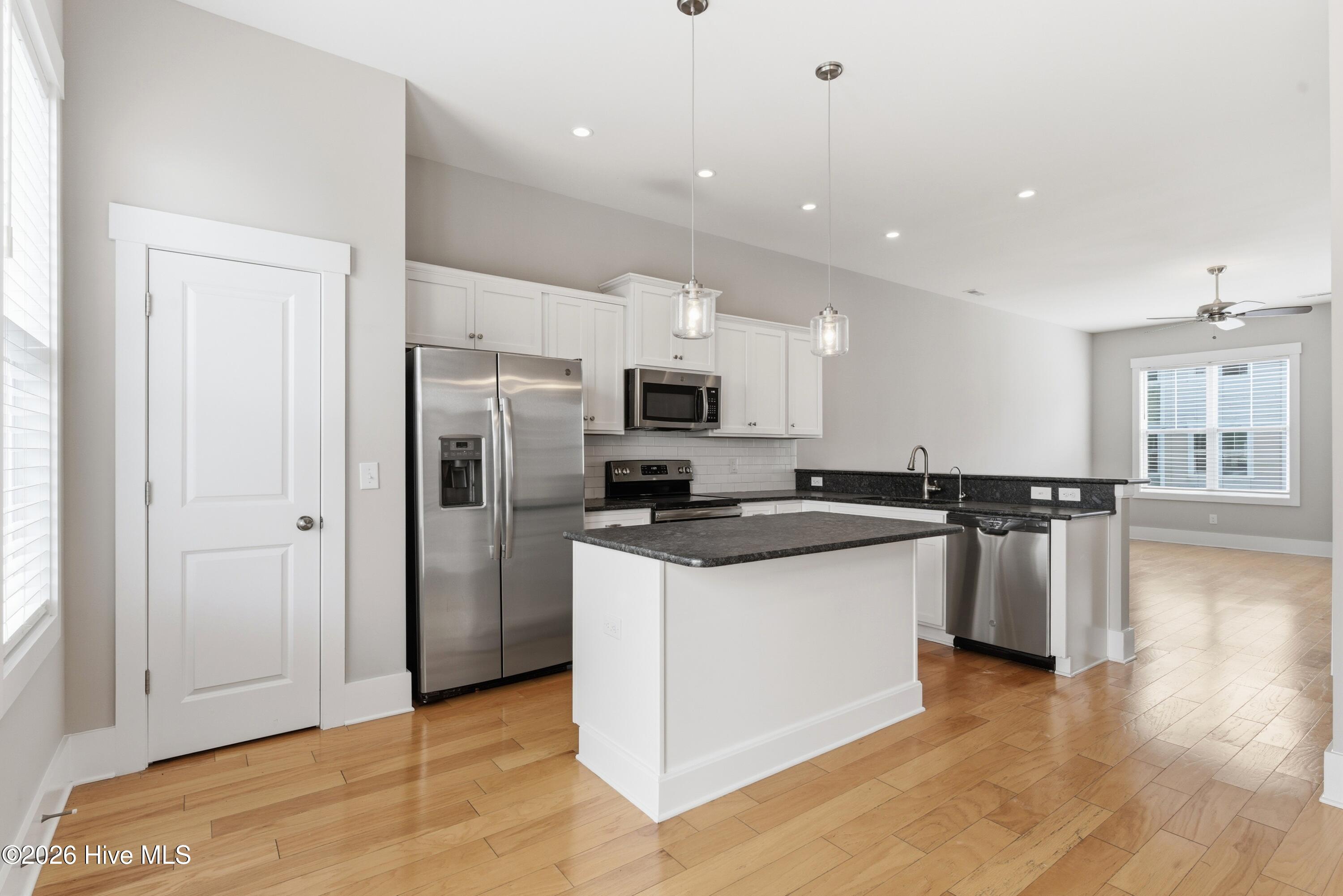 1810 Bungalow Row