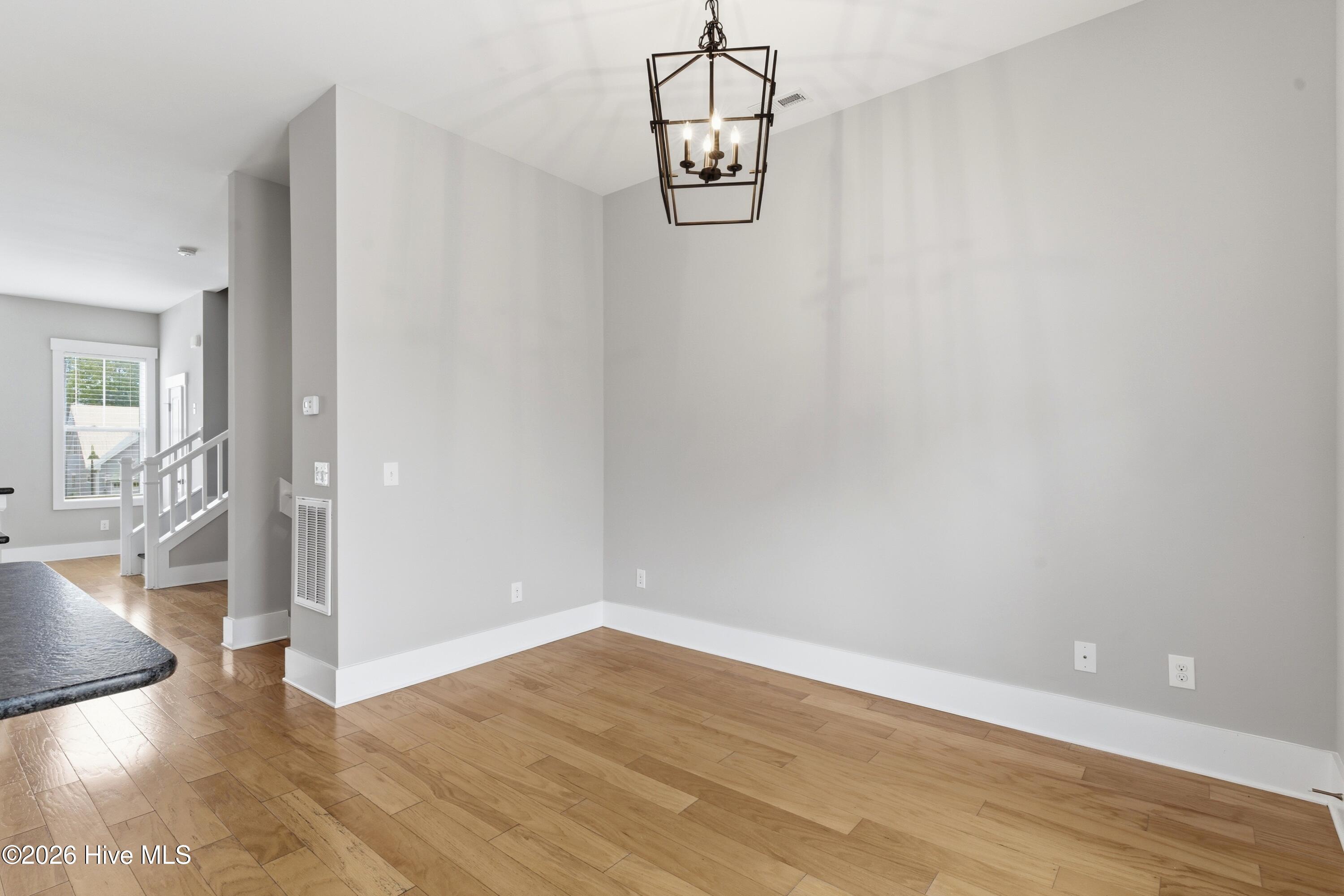 1810 Bungalow Row