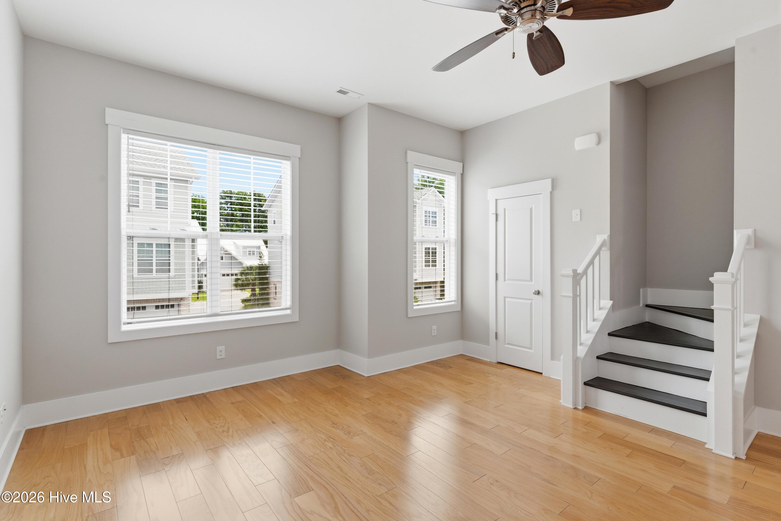 1810 Bungalow Row