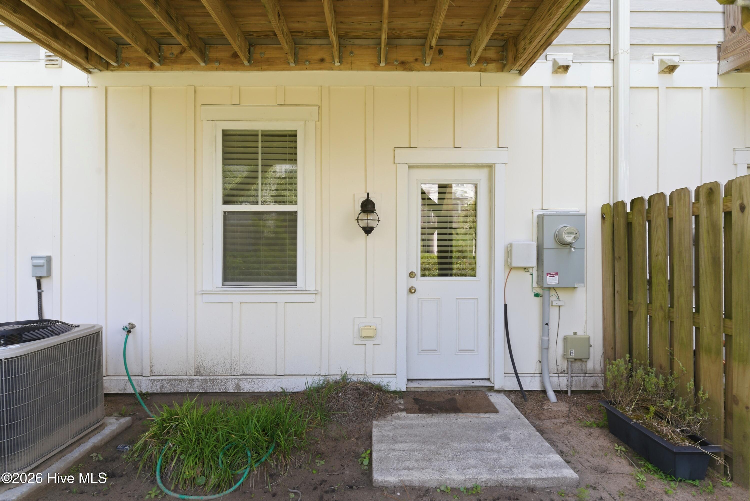1810 Bungalow Row