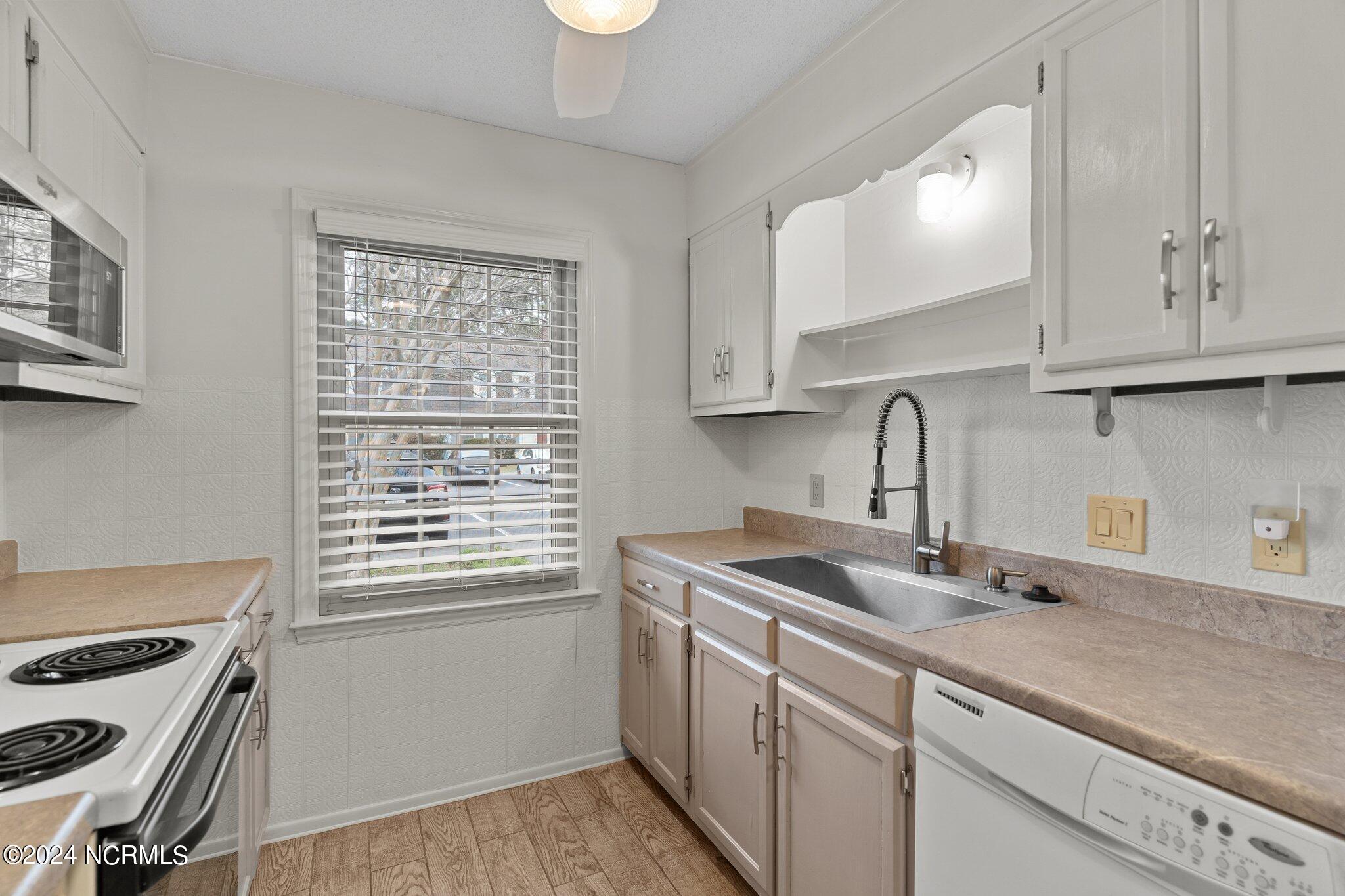 4938 Marlin Court