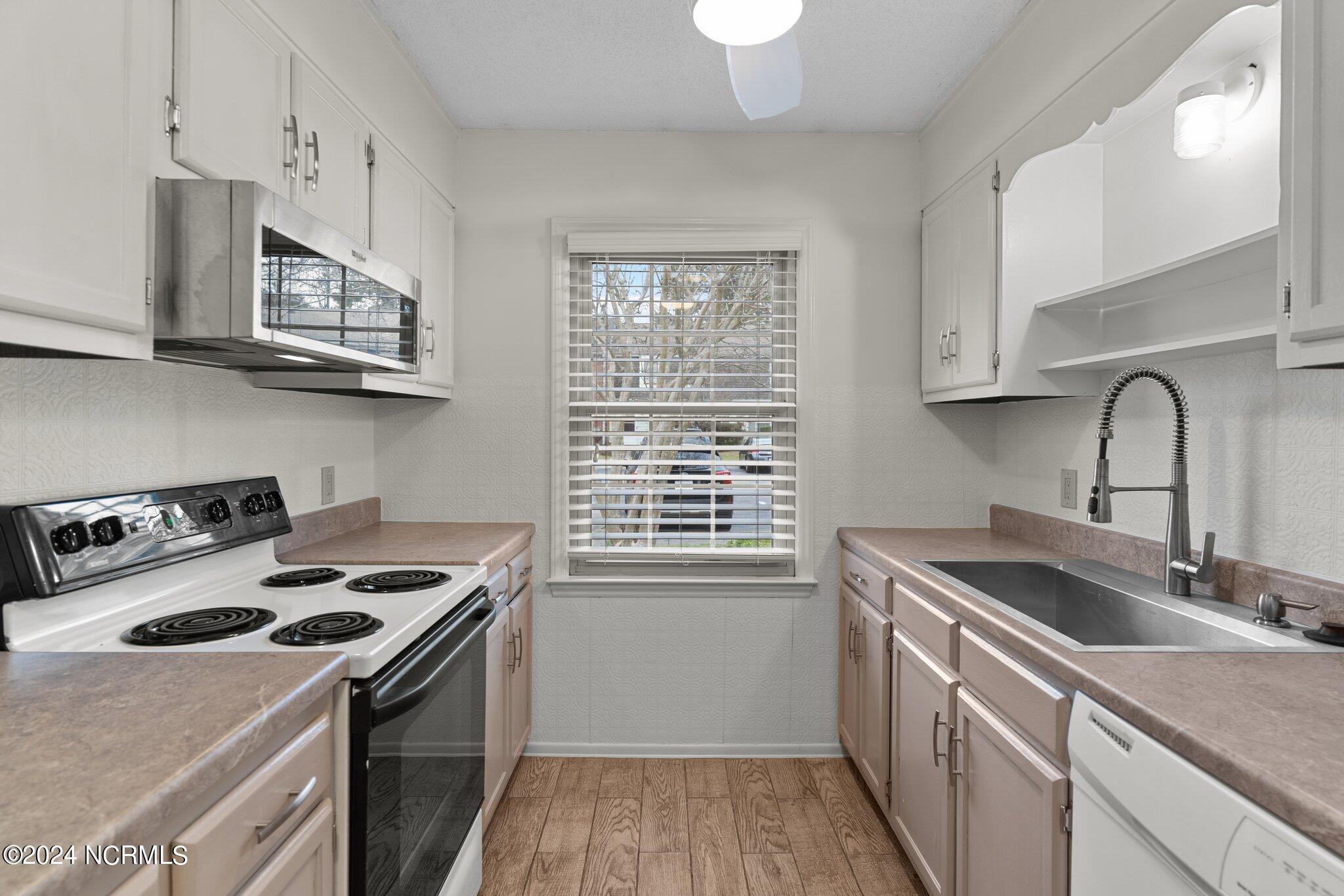 4938 Marlin Court