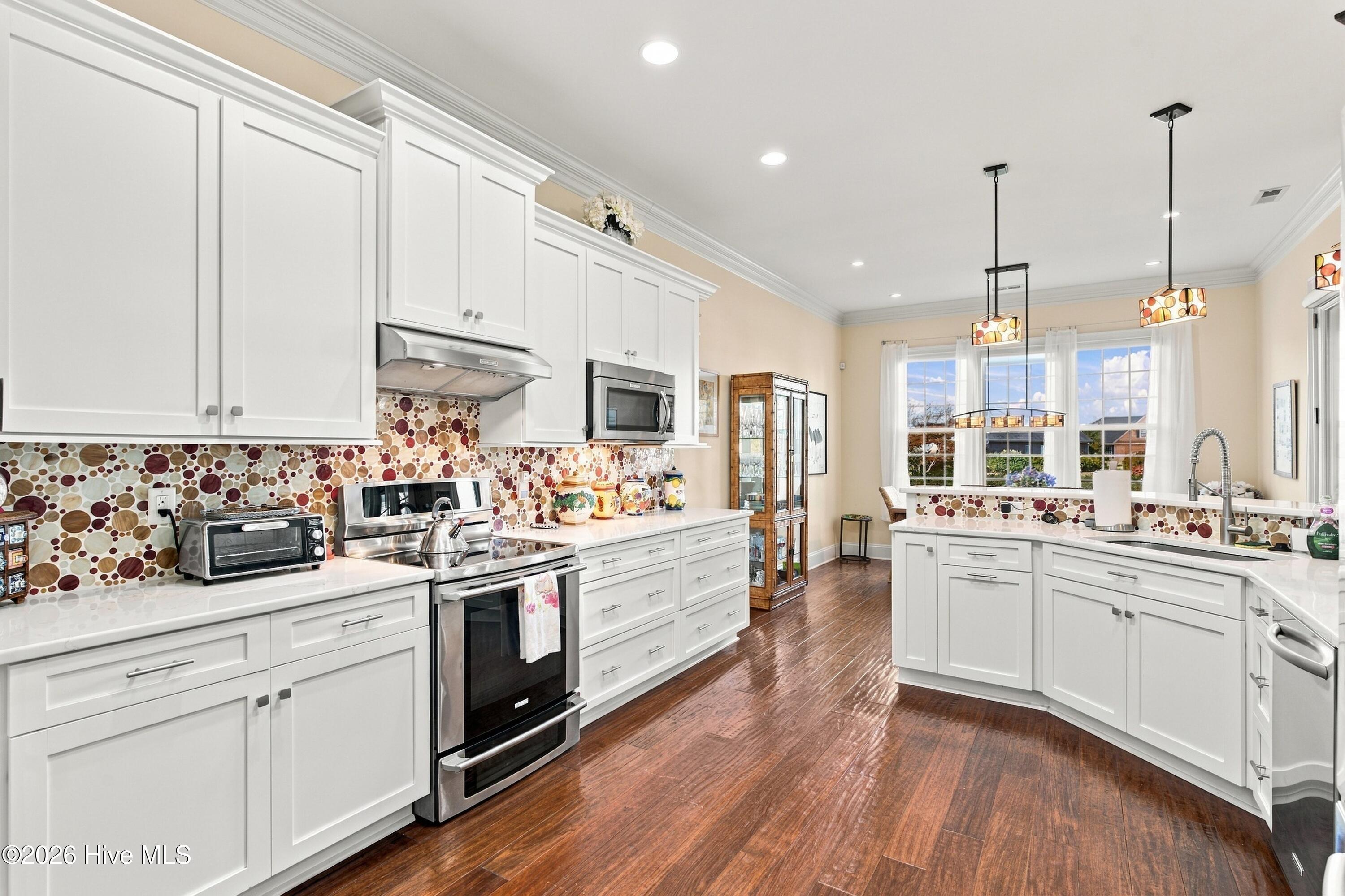 1018 Golden Sands Way