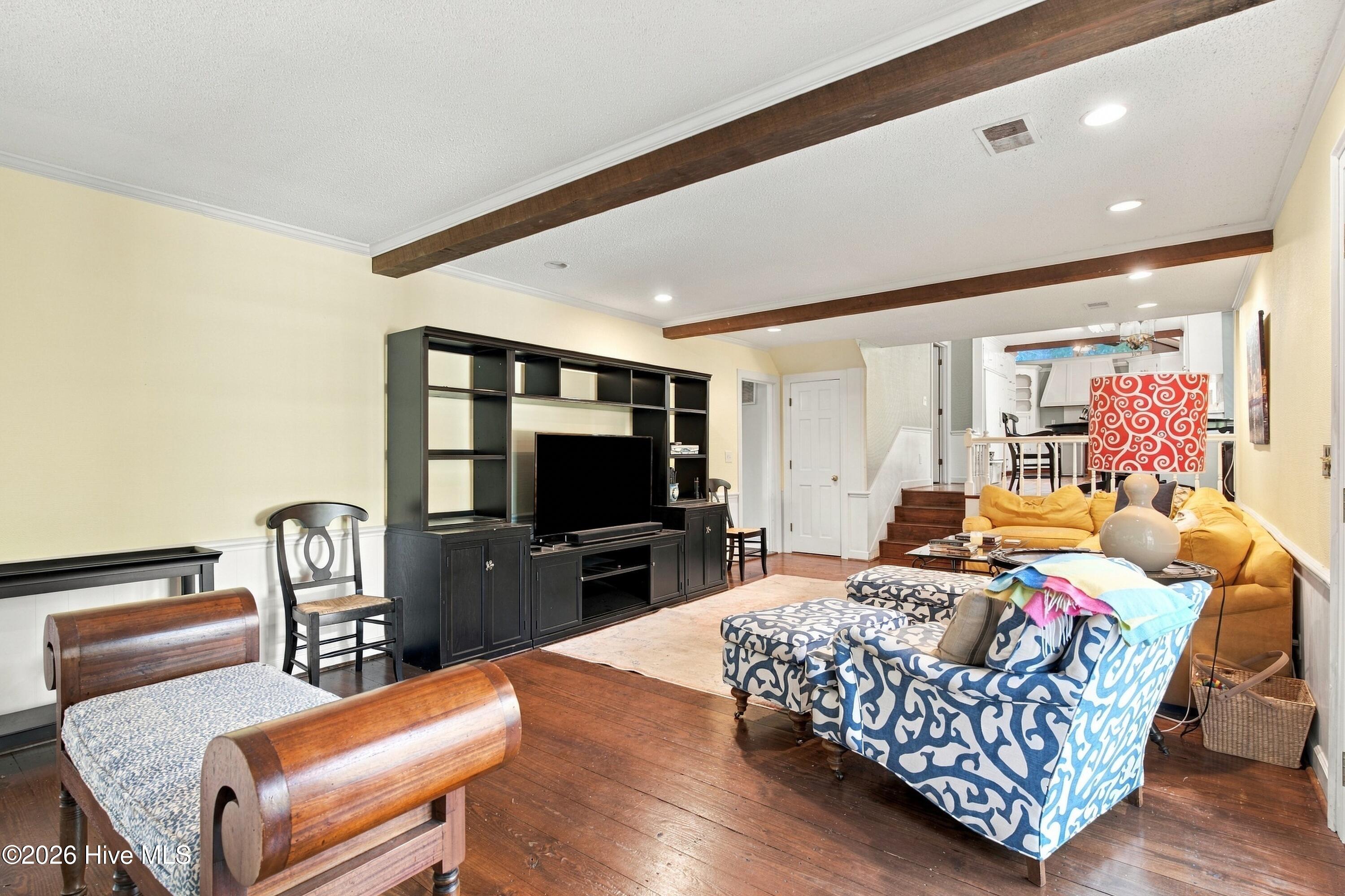 2209 Waverly Drive