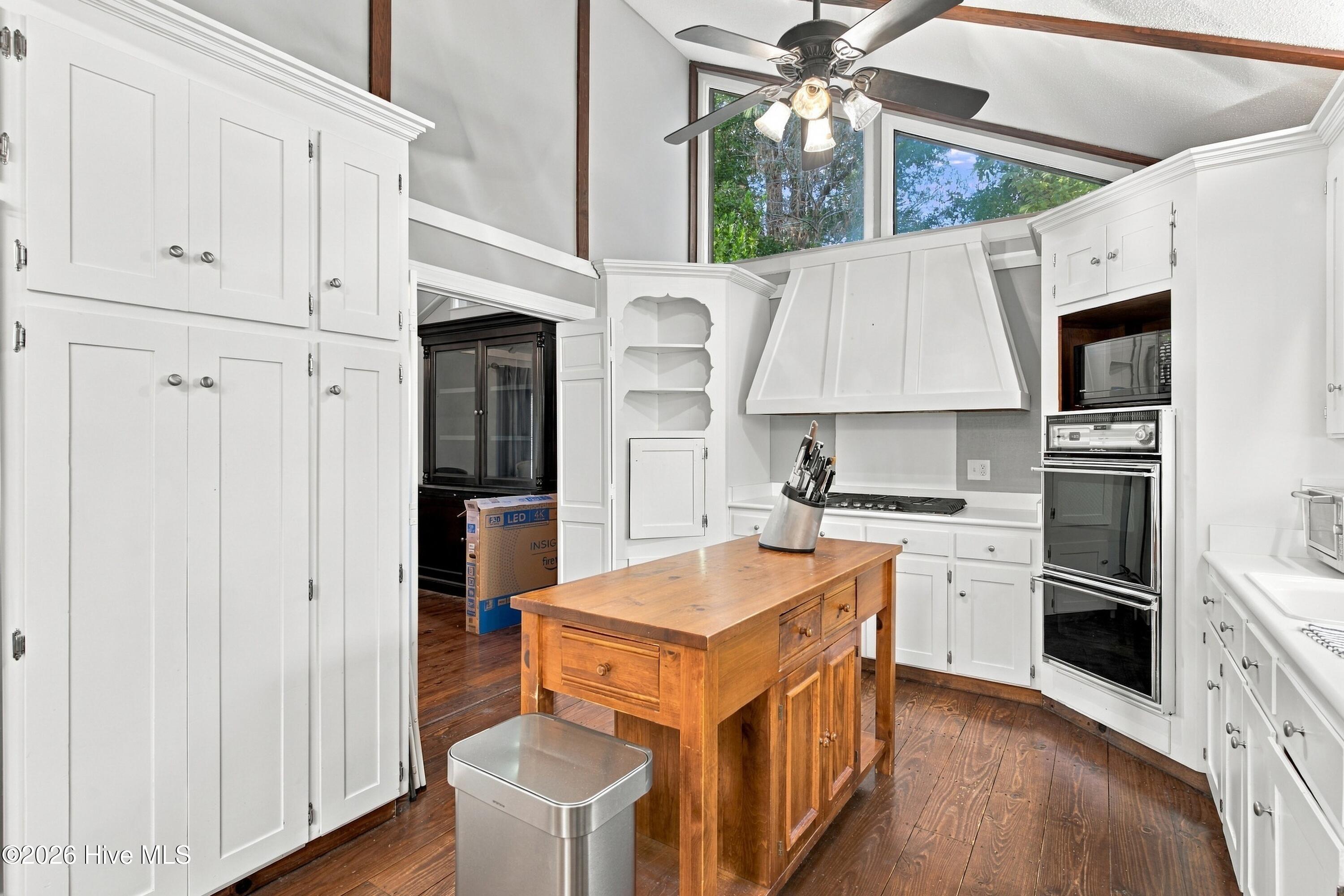 2209 Waverly Drive