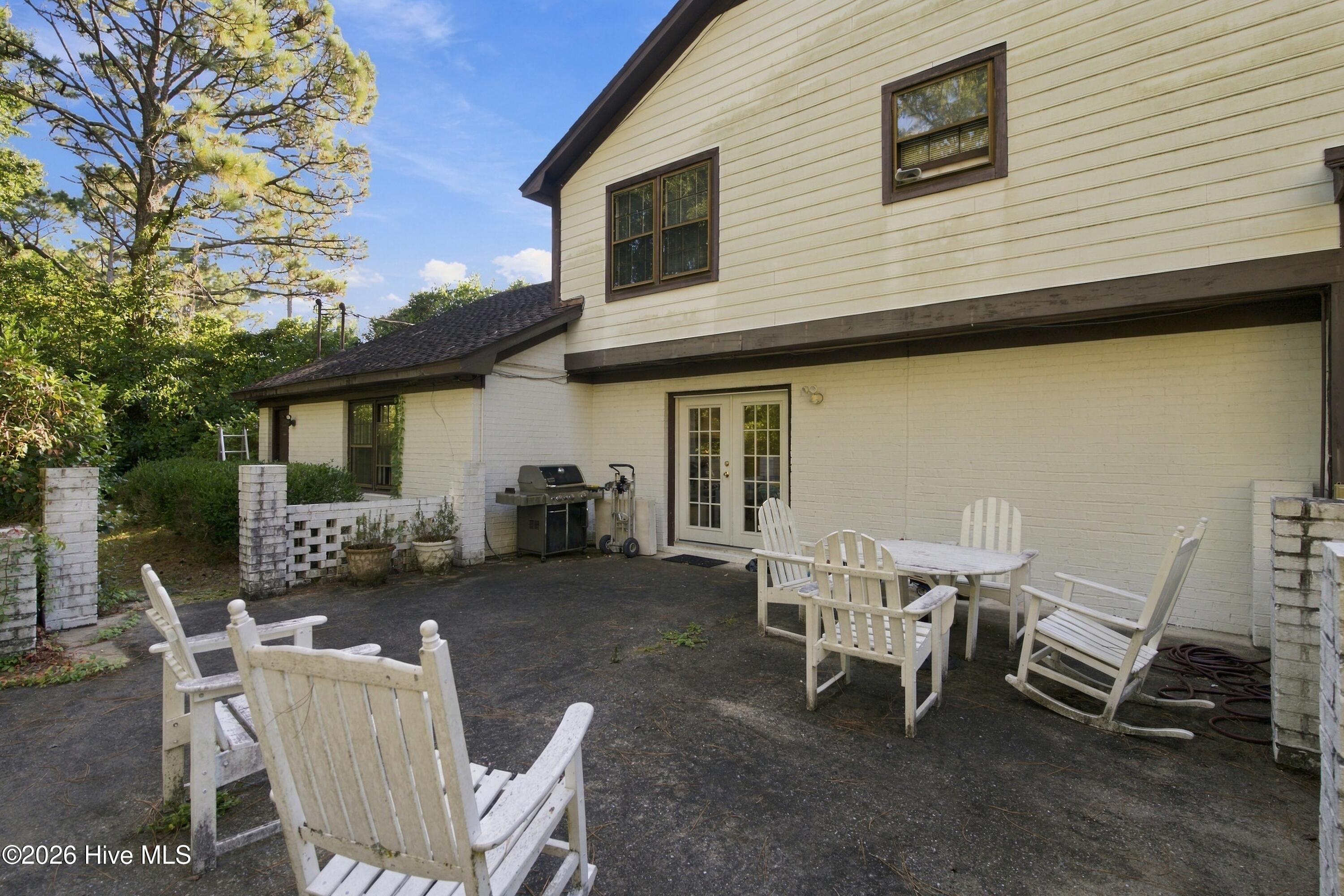 2209 Waverly Drive