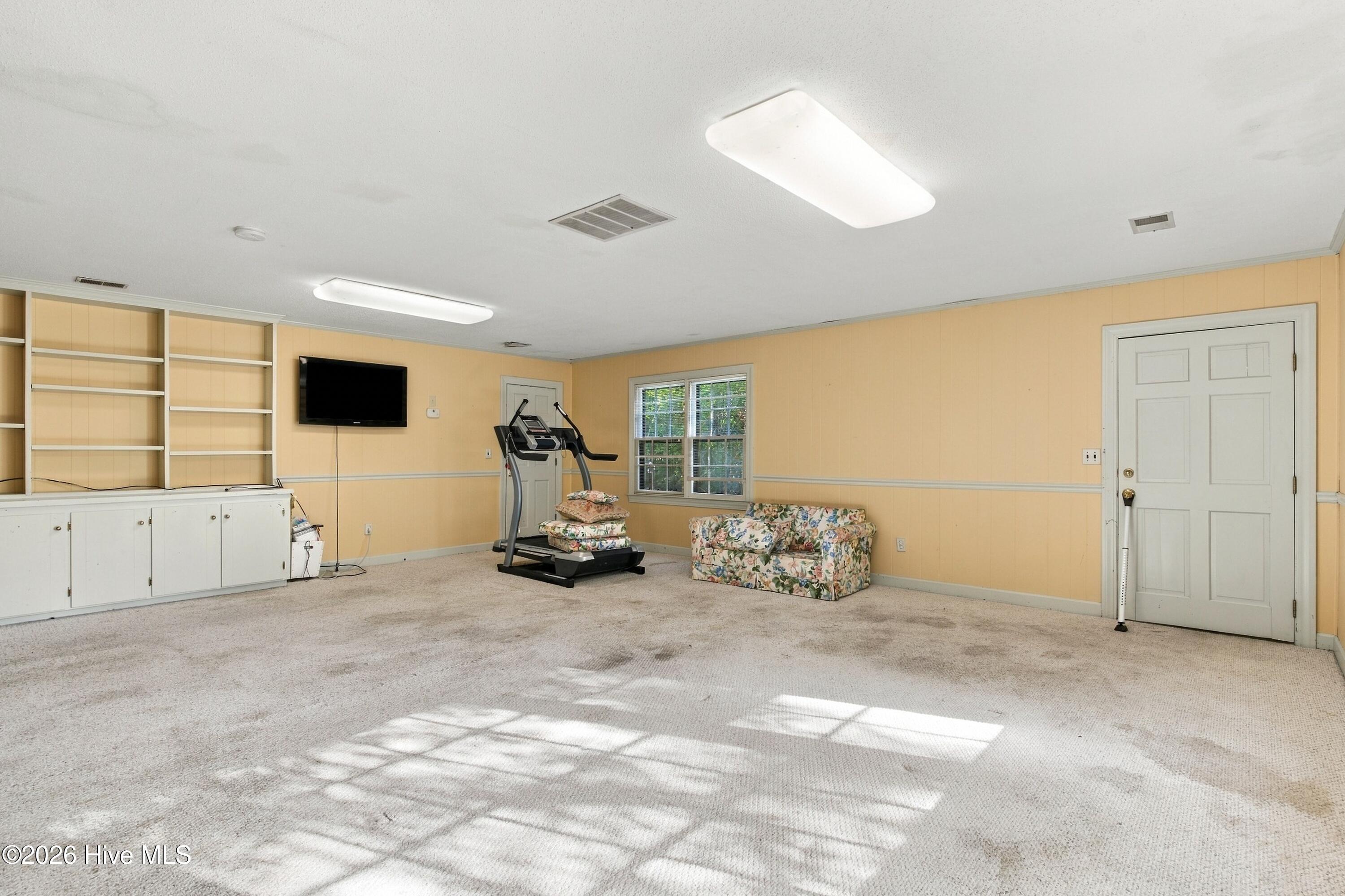 2209 Waverly Drive