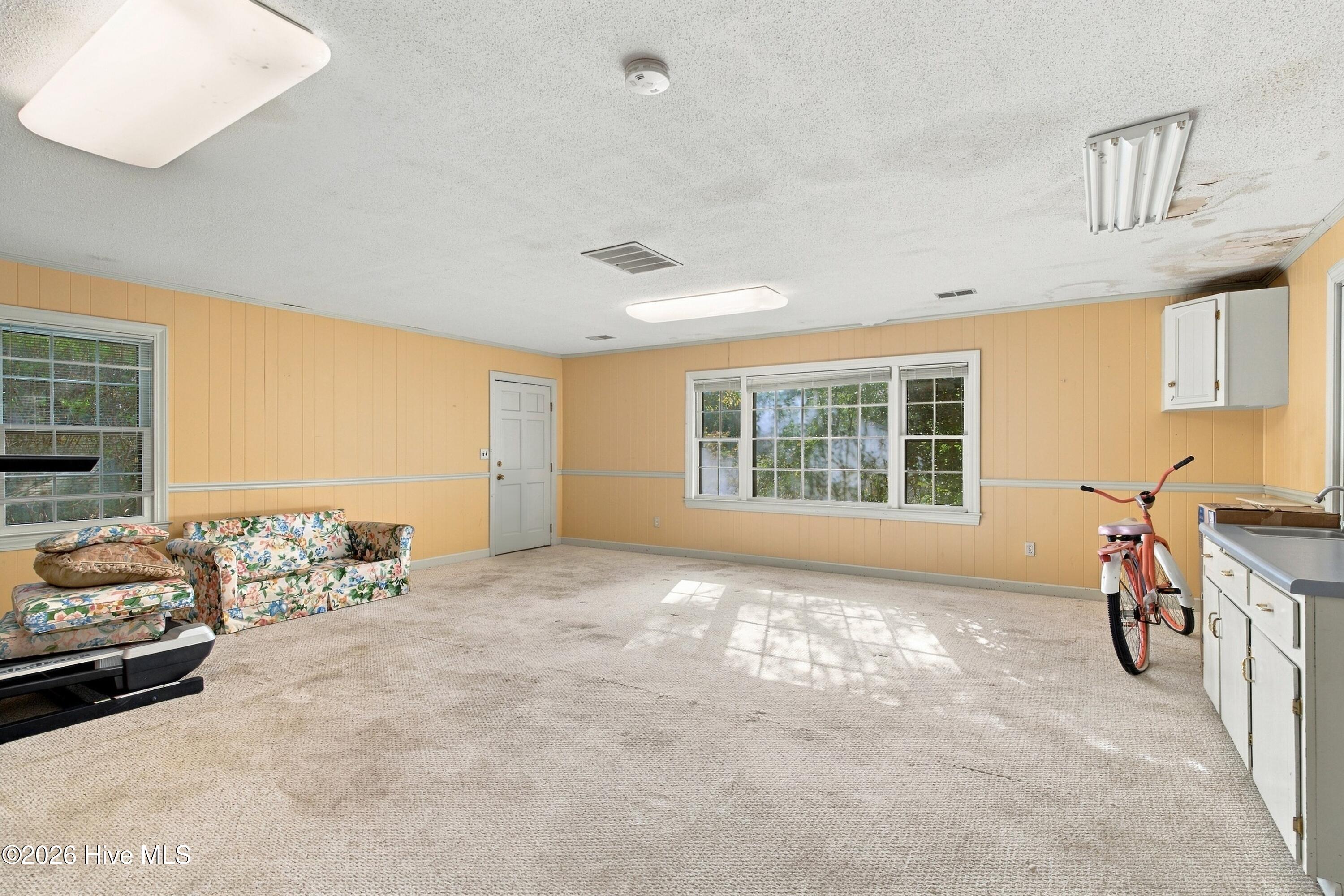 2209 Waverly Drive