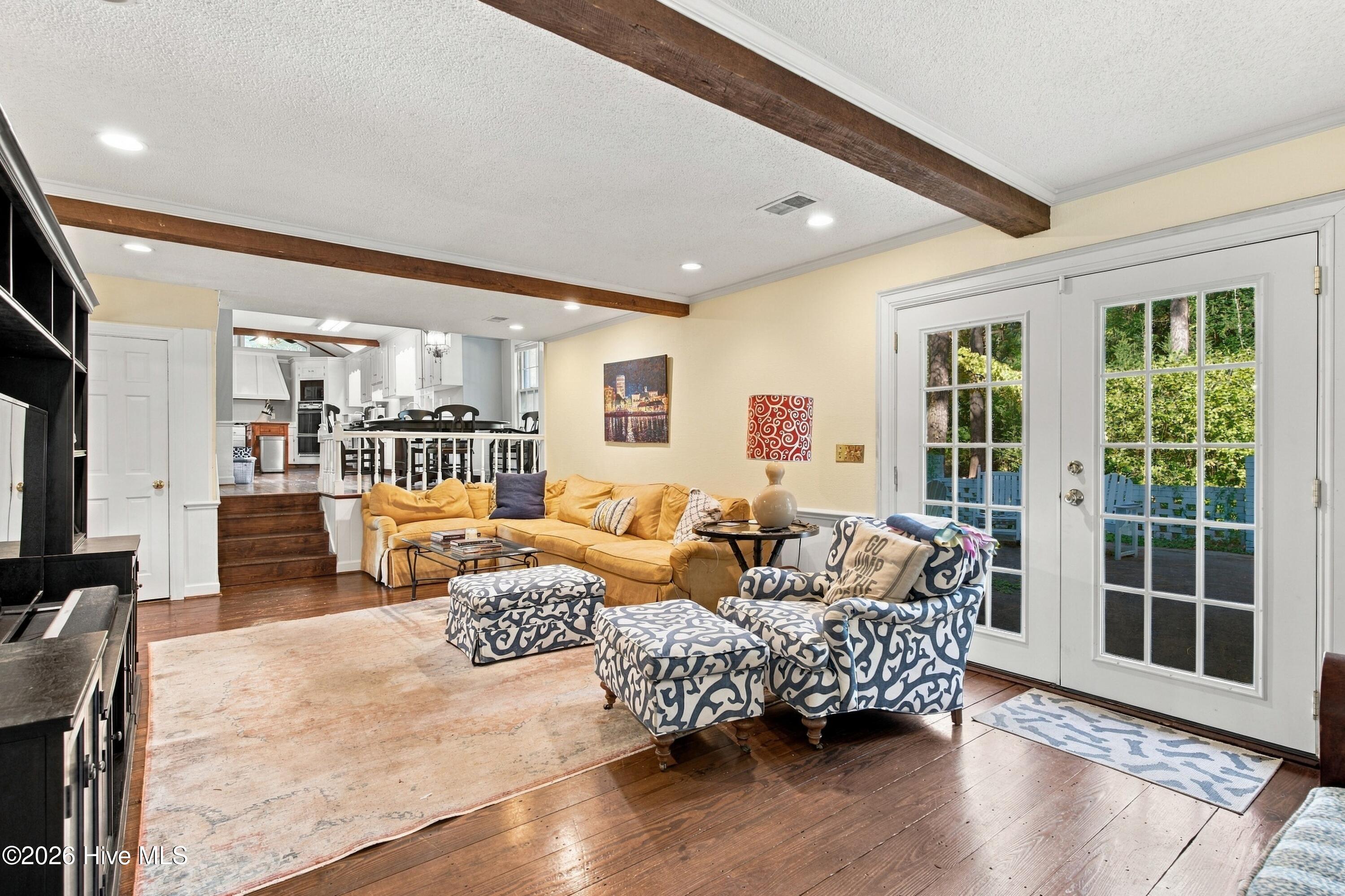 2209 Waverly Drive