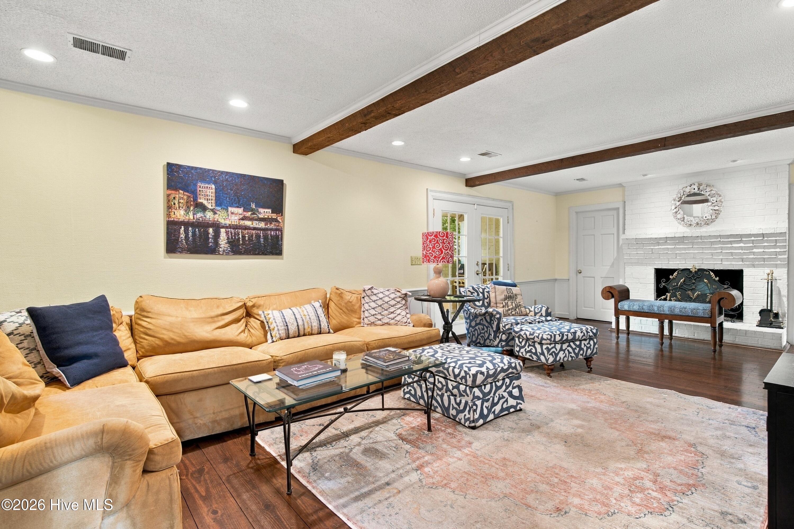 2209 Waverly Drive