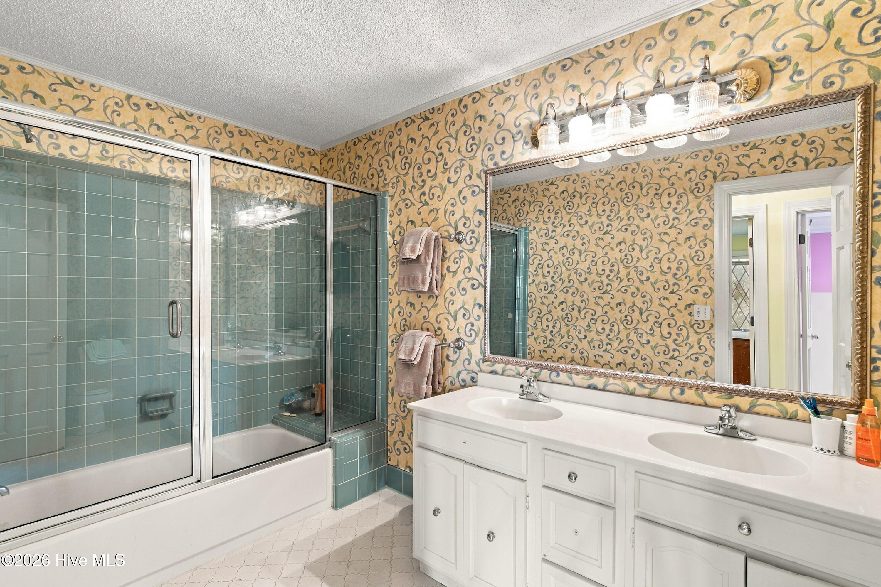 2209 Waverly Drive