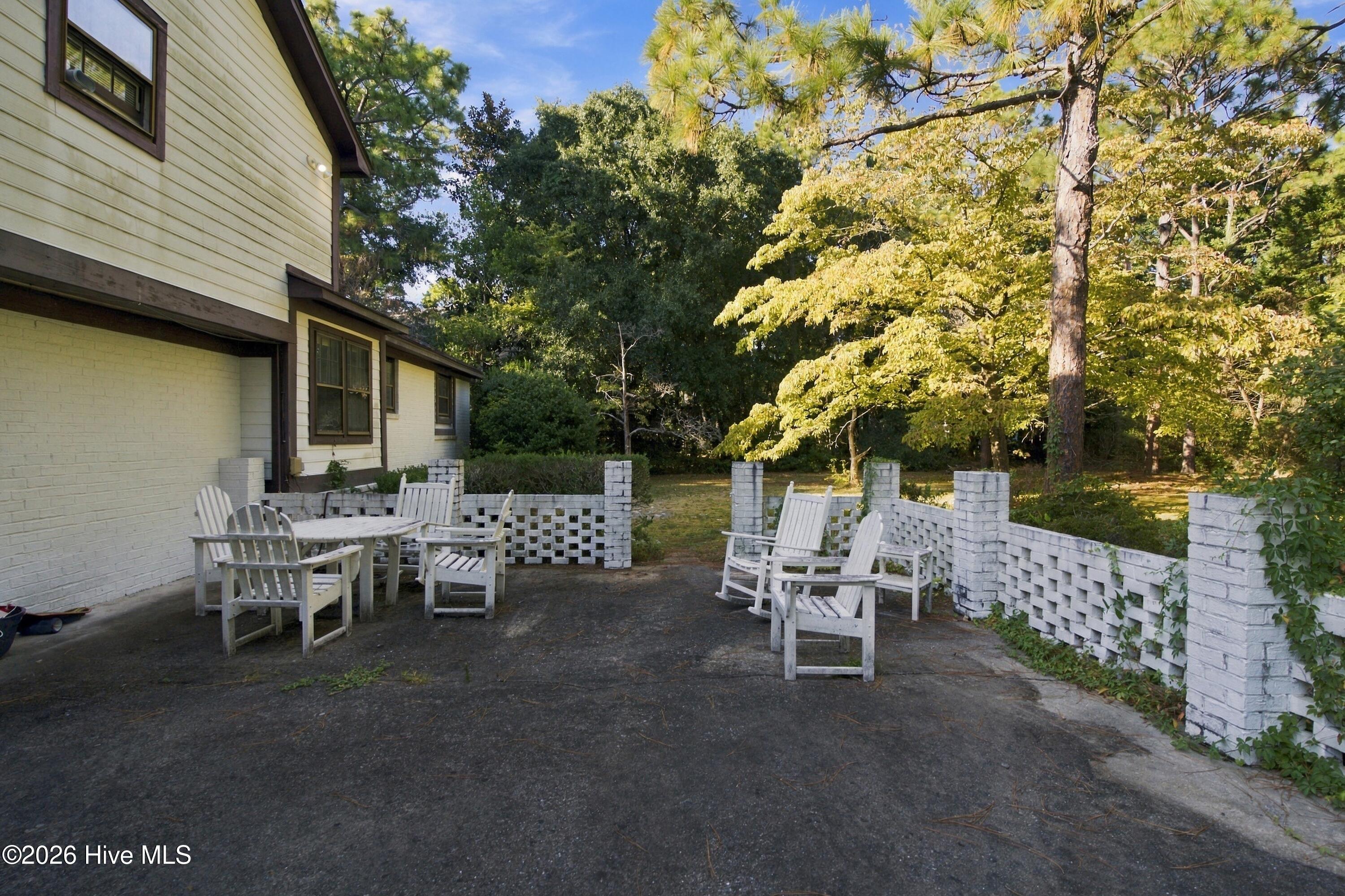2209 Waverly Drive