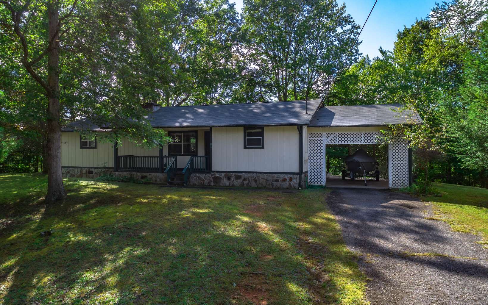 91 River Hills Road