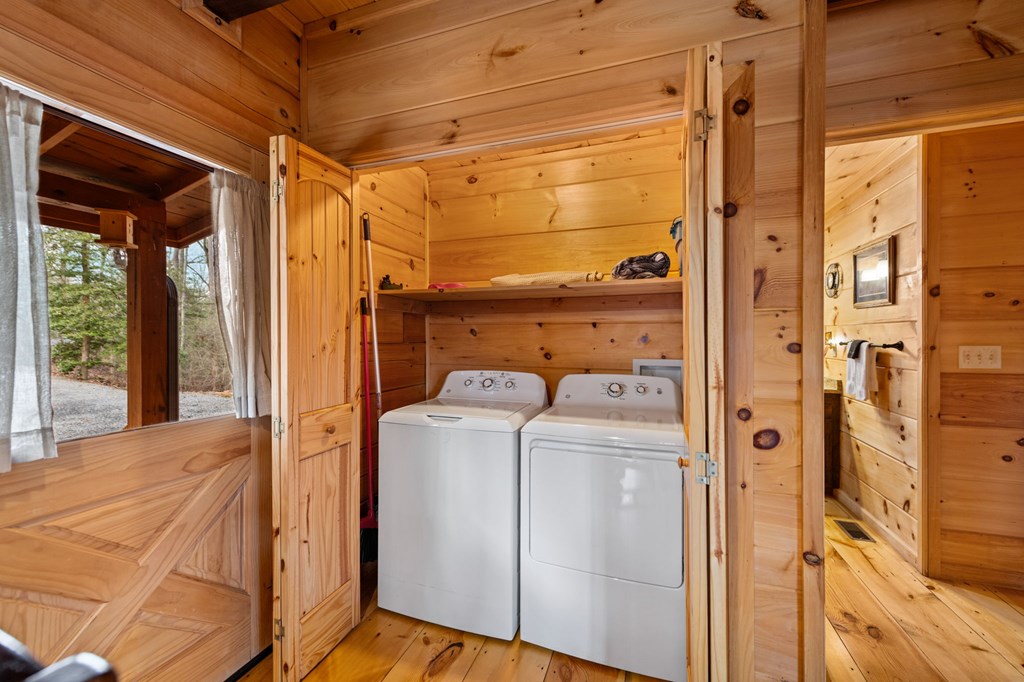 275 N Moreland Drive