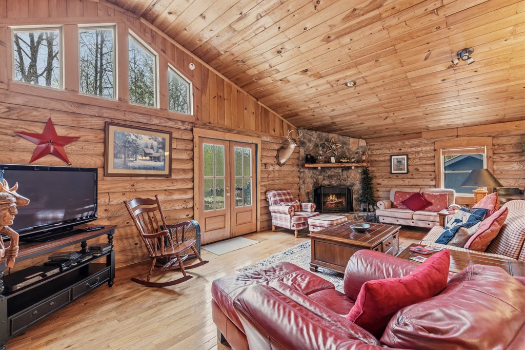 898 Childers Creek Rd