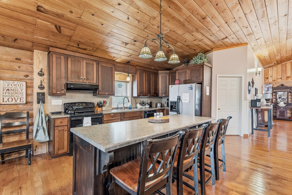 898 Childers Creek Rd