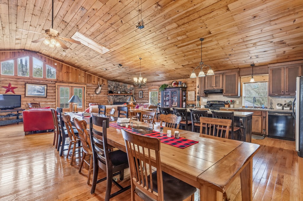 898 Childers Creek Rd