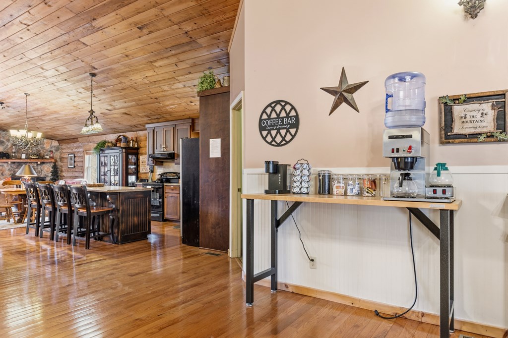 898 Childers Creek Rd