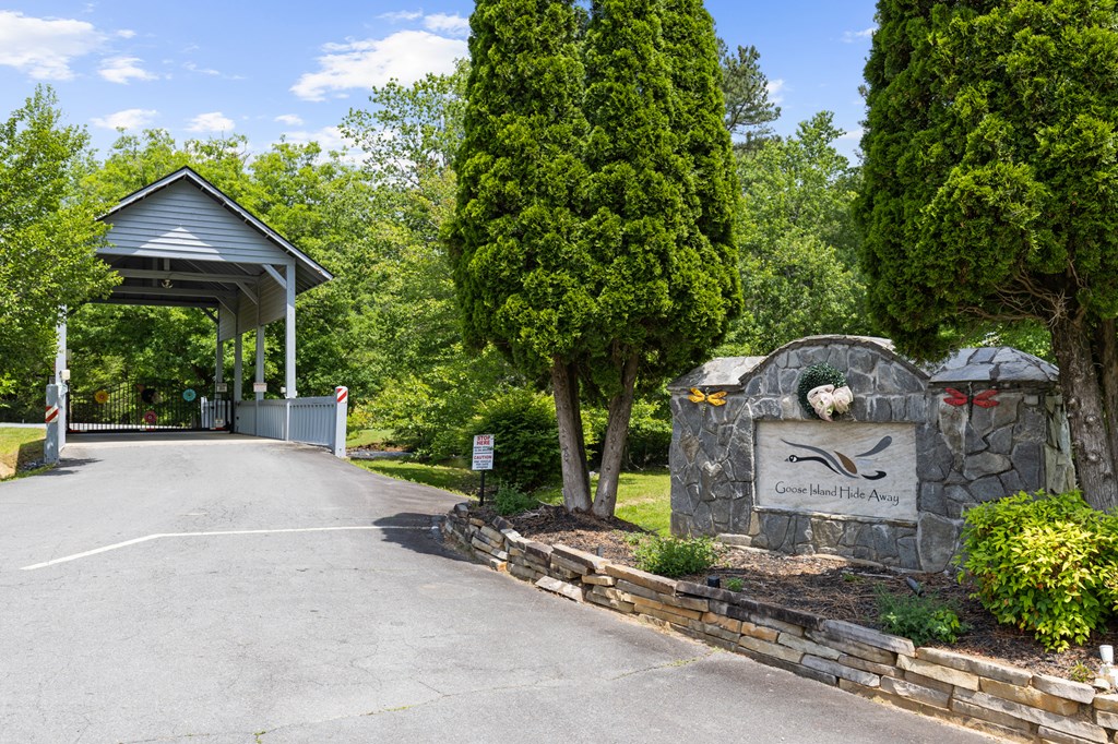 91 River Road