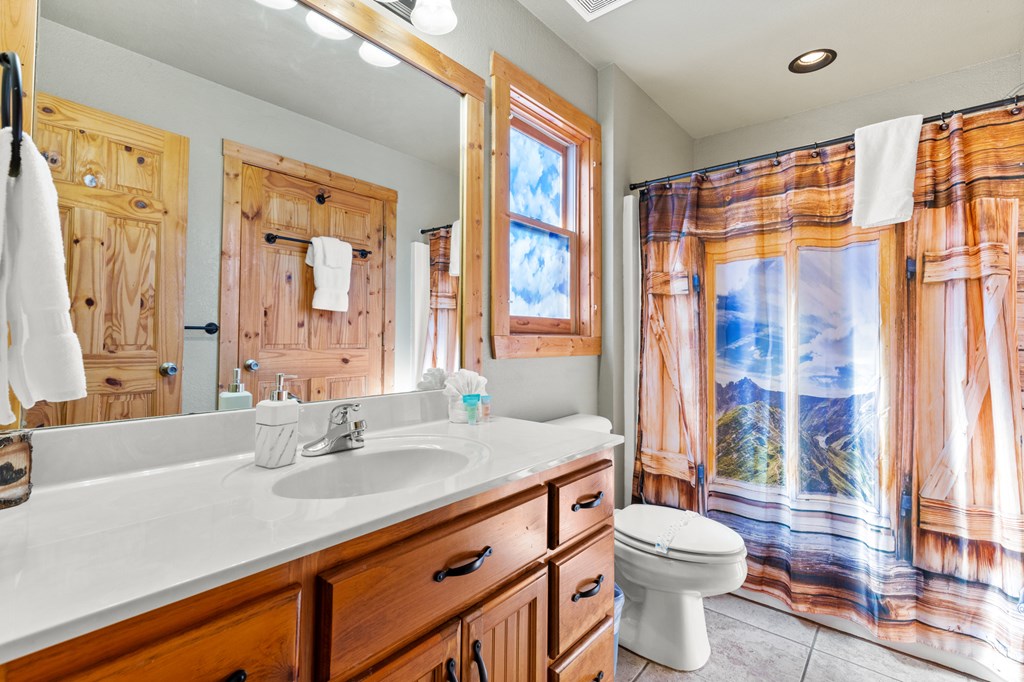 814 Eagle Mountain Drive W