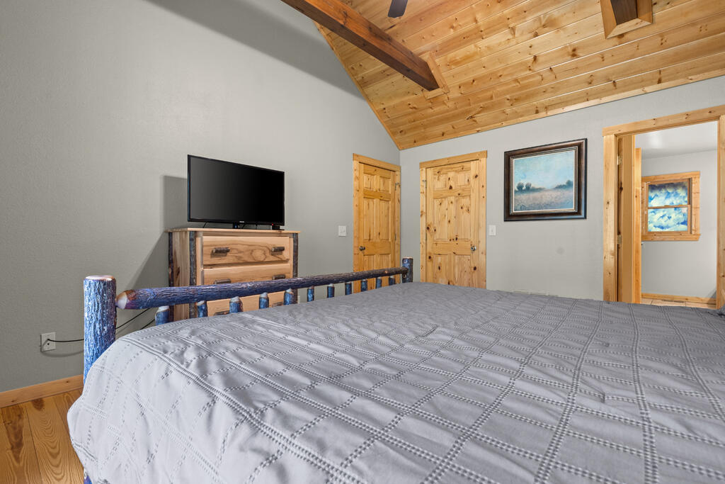 814 Eagle Mountain Drive W