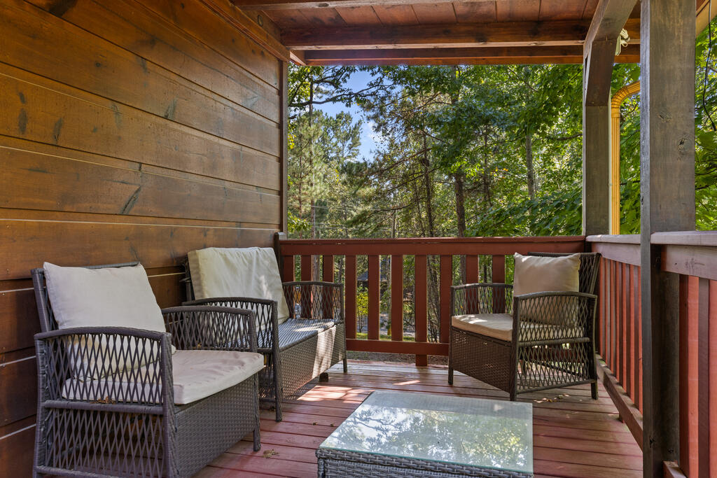 814 Eagle Mountain Drive W
