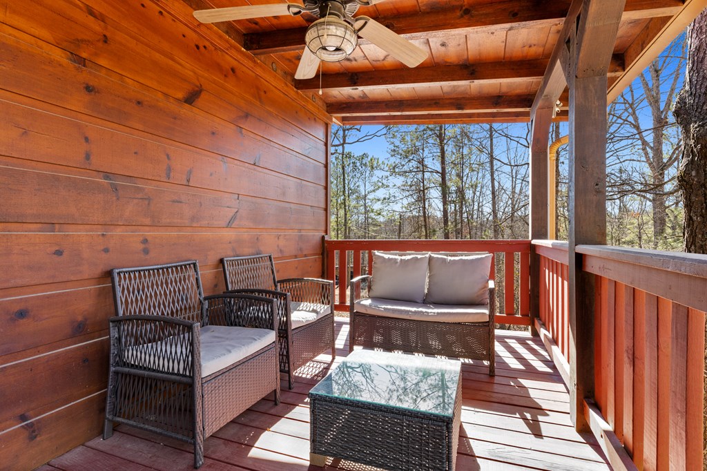 814 Eagle Mountain Drive W