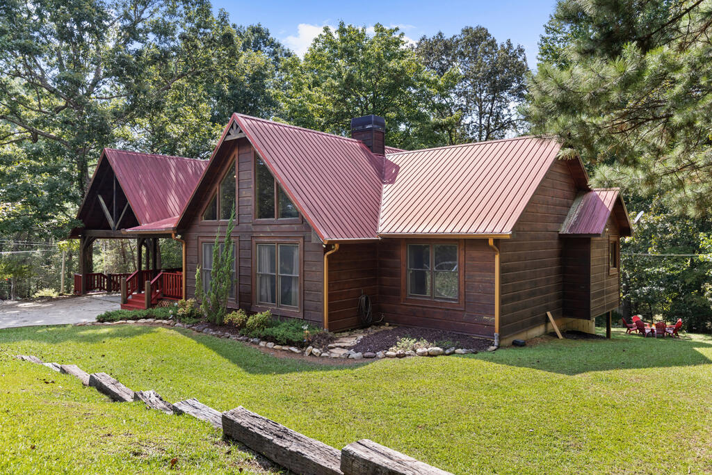 814 Eagle Mountain Drive W