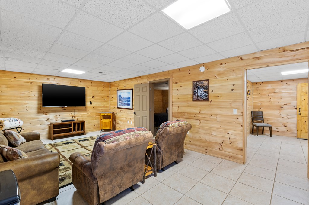 814 Eagle Mountain Drive W