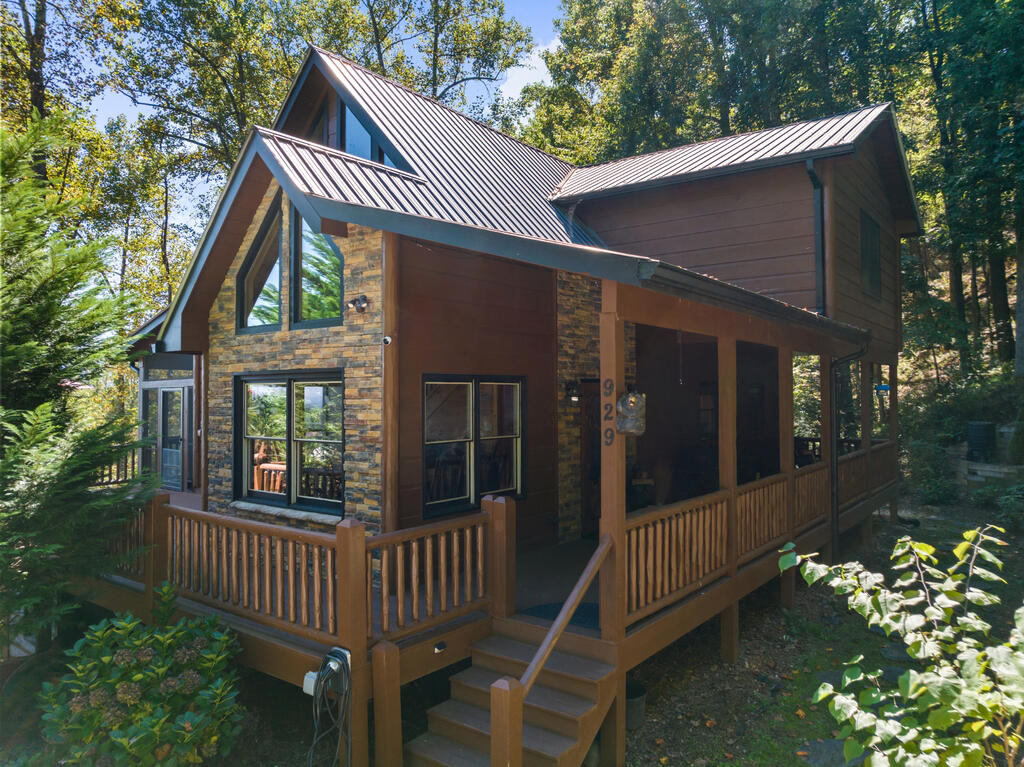 929 Overlook Drive