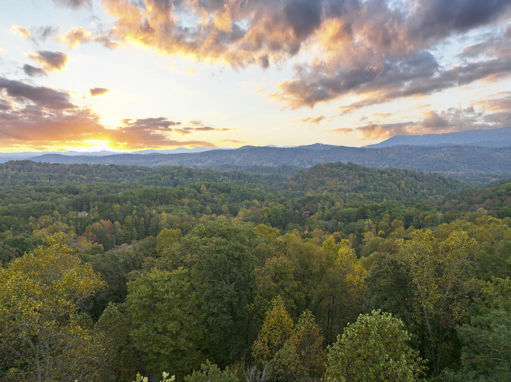 929 Overlook Drive