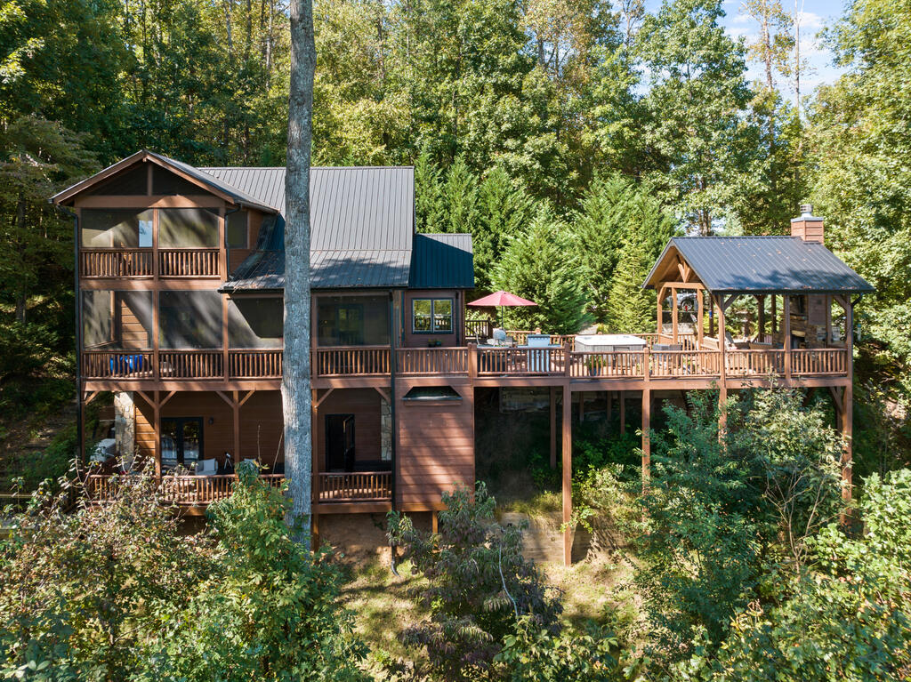 929 Overlook Drive