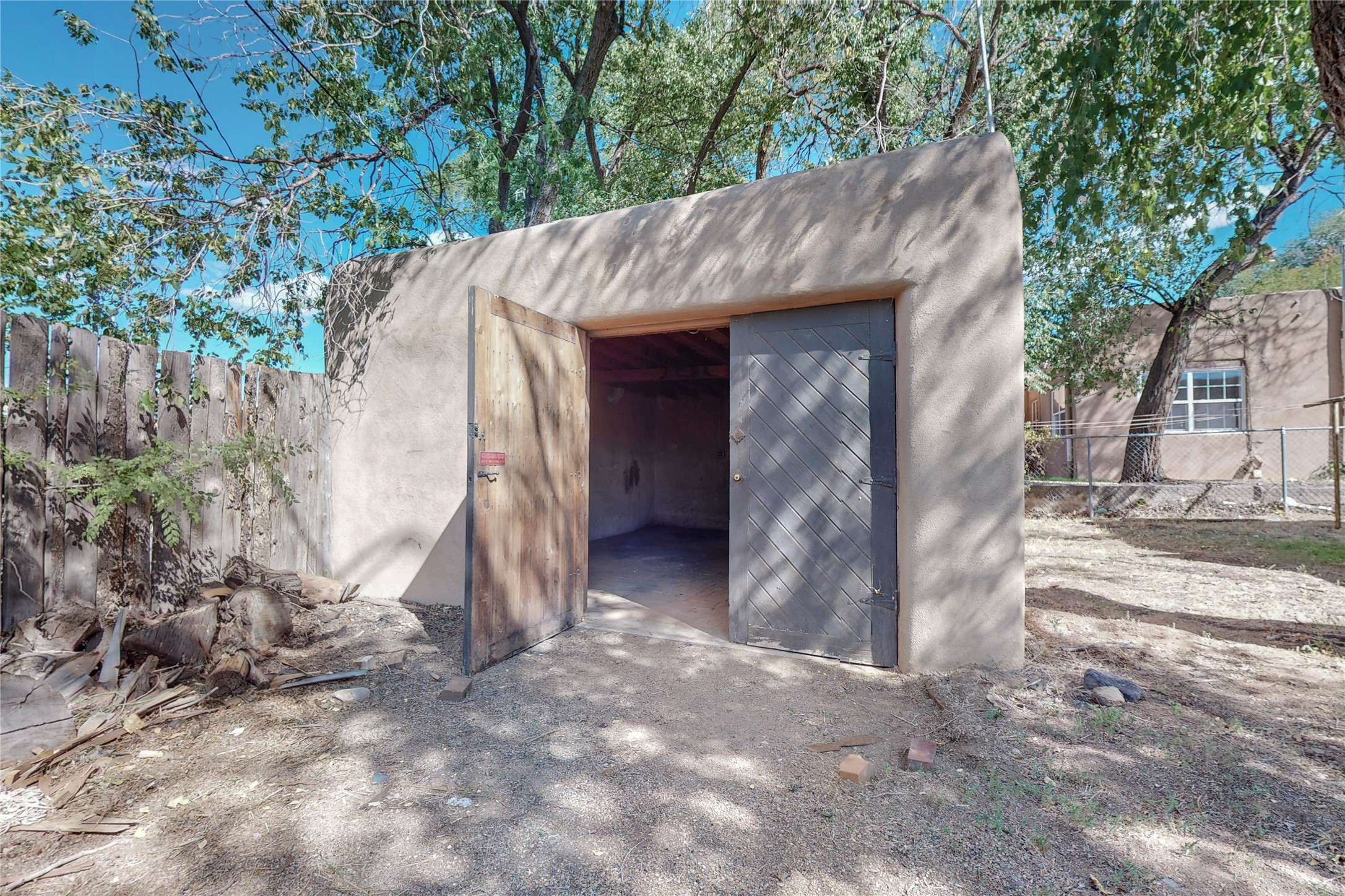 125 W Santa Fe Avenue