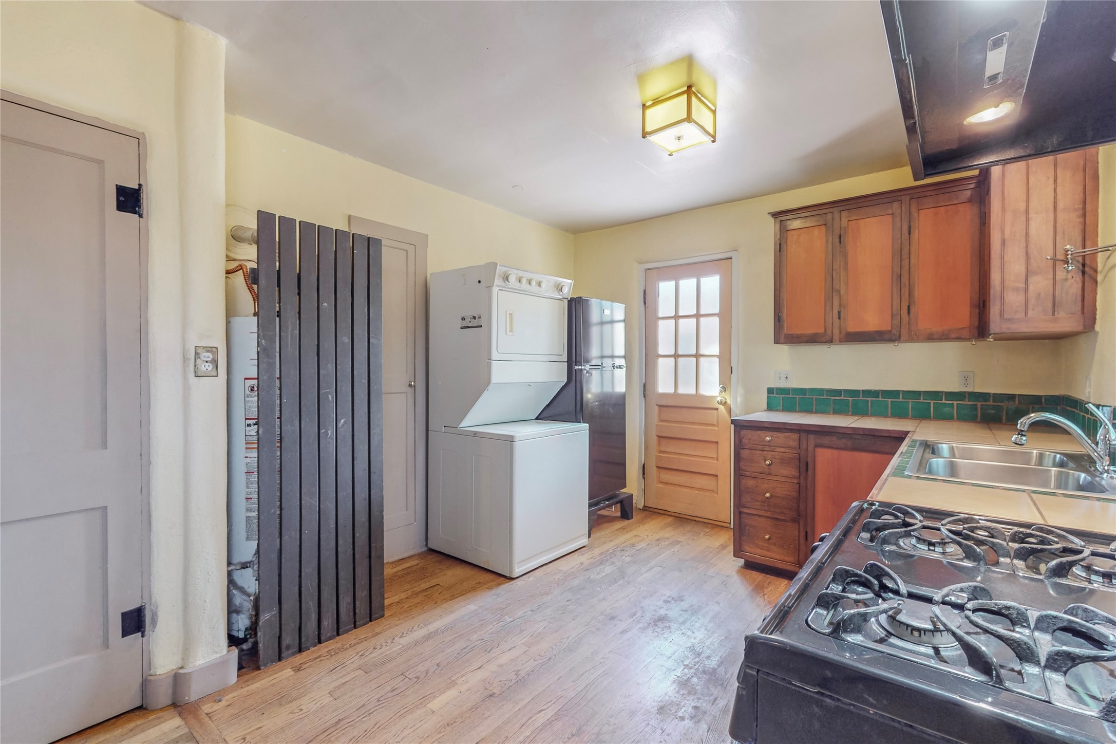 125 W Santa Fe Avenue