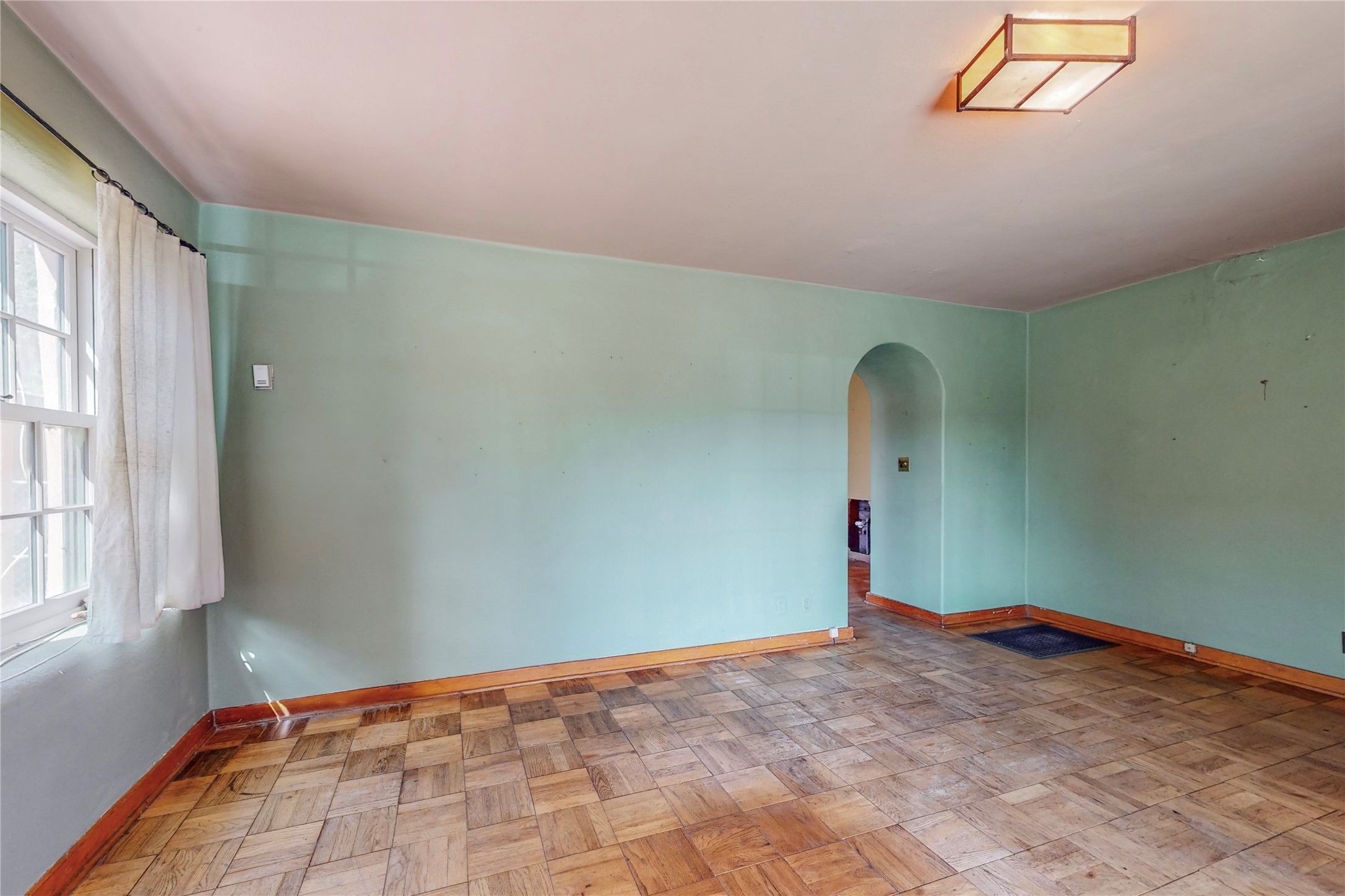 125 W Santa Fe Avenue