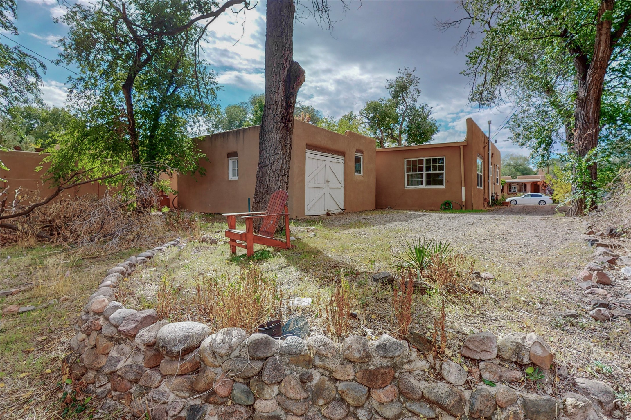 123 W Santa Fe Avenue