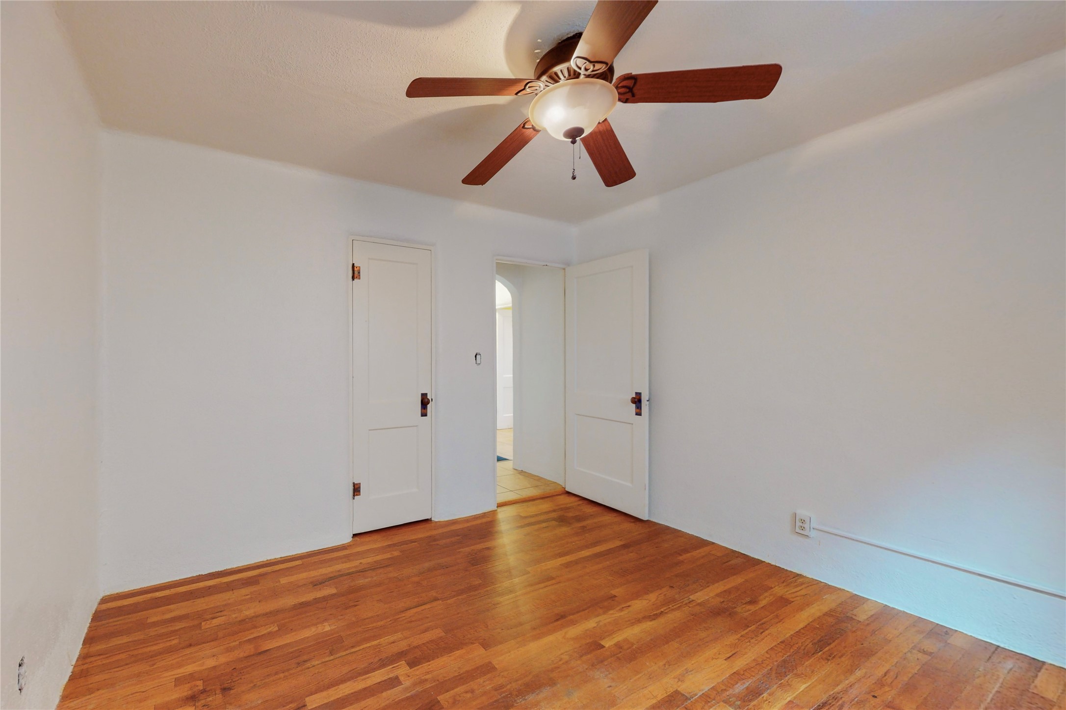 123 W Santa Fe Avenue