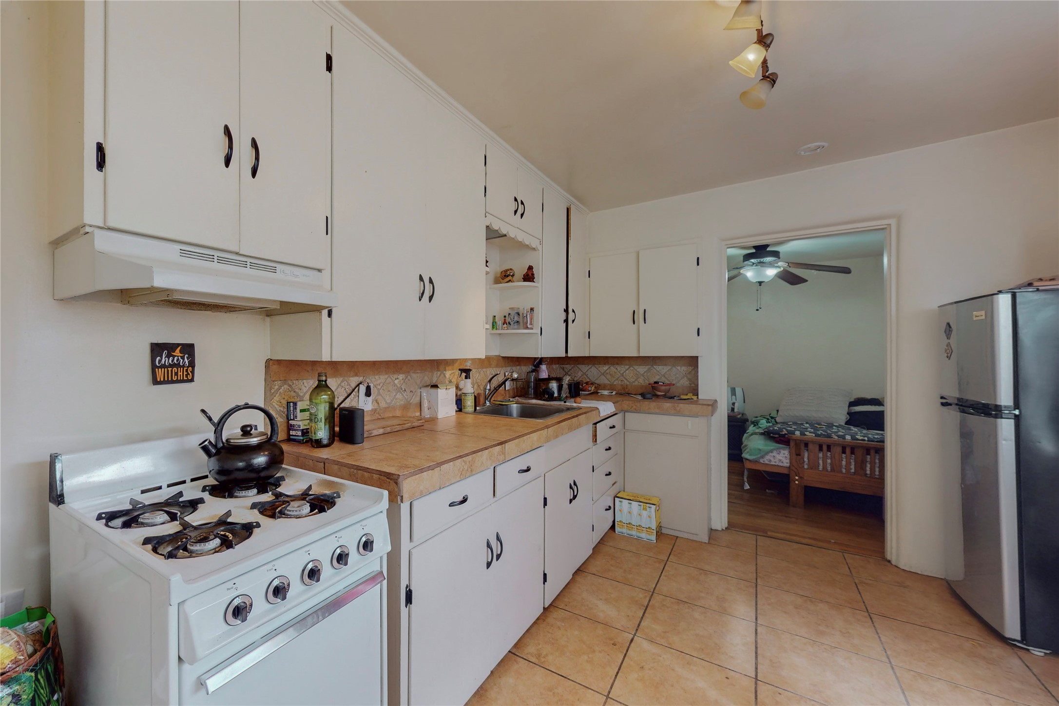 123 W Santa Fe Avenue