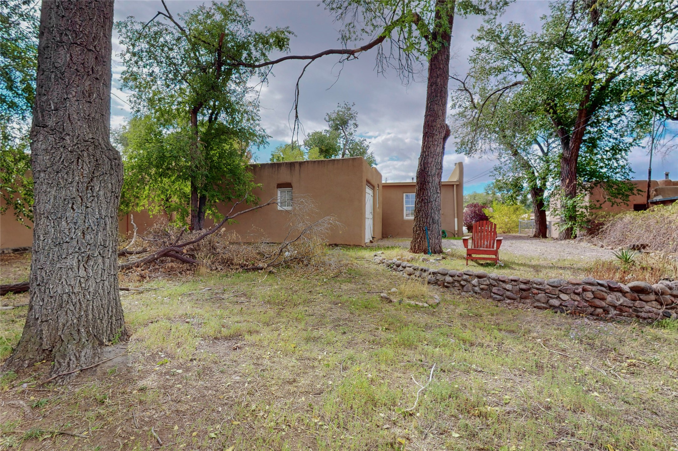 123 W Santa Fe Avenue