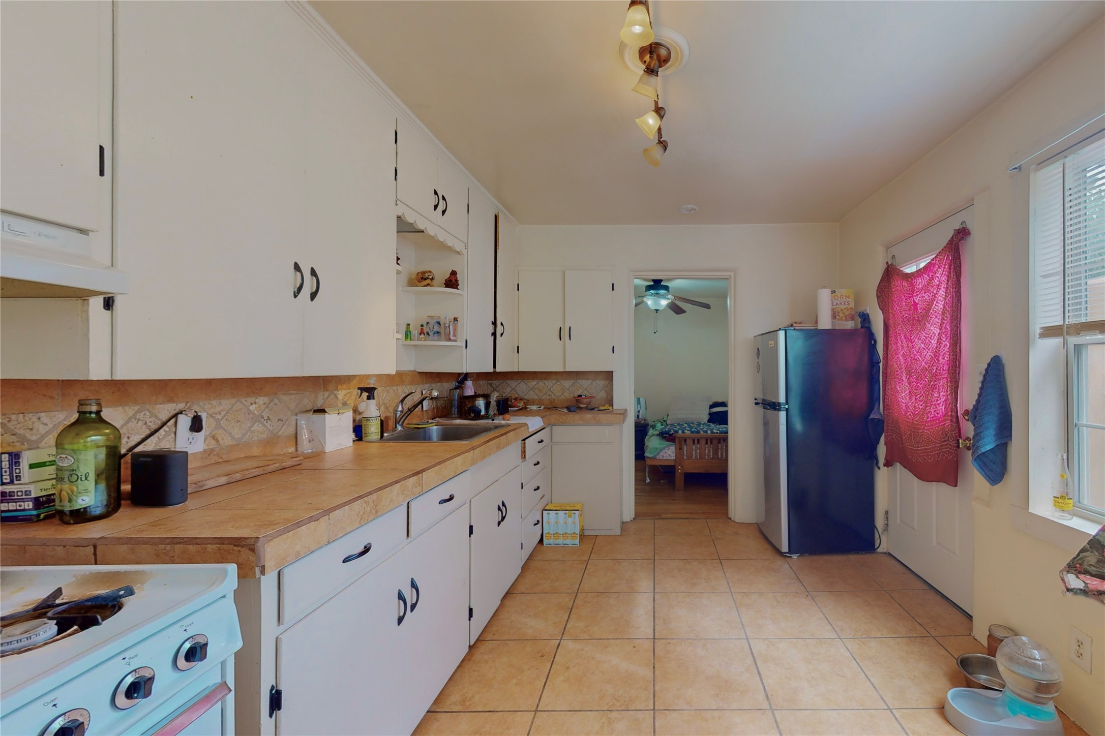 123 W Santa Fe Avenue